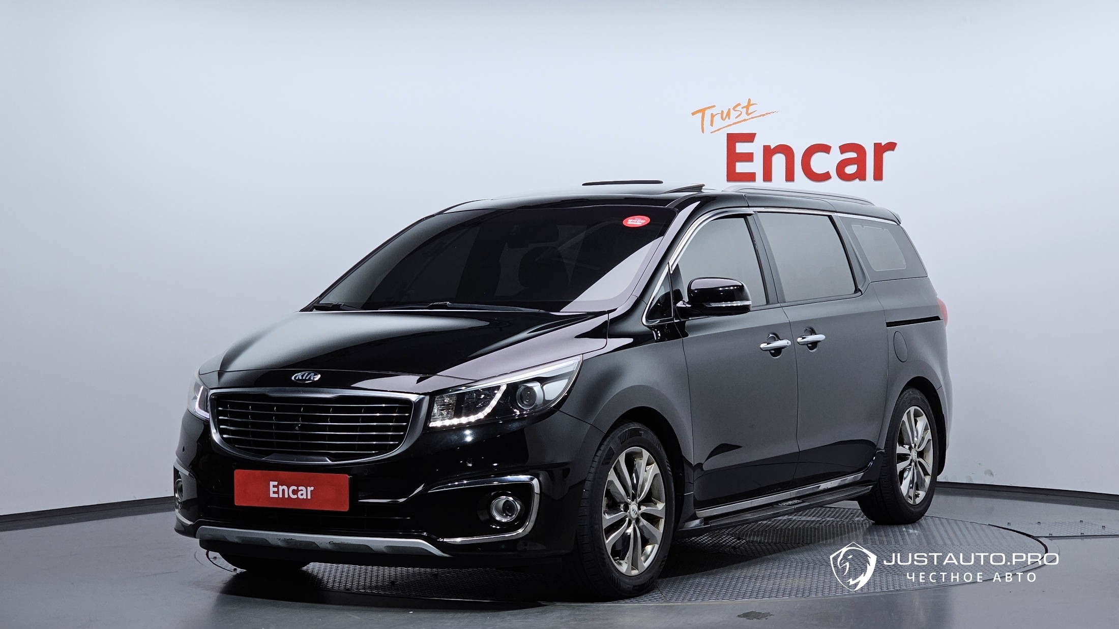 Автомобиль Kia Canival