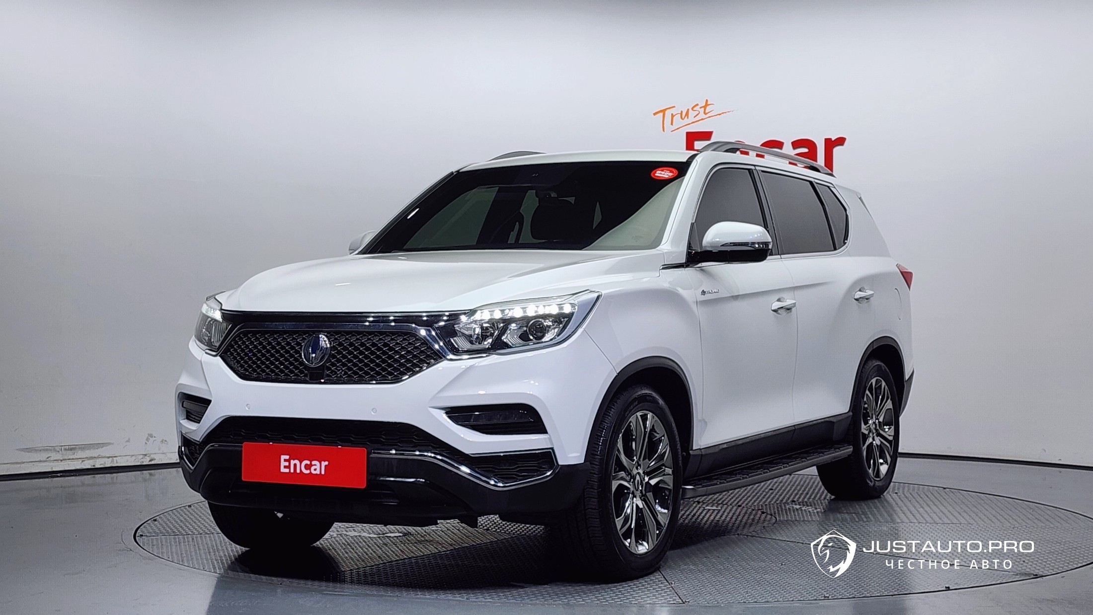 Автомобиль KG_Mobility_Ssangyong Rexton