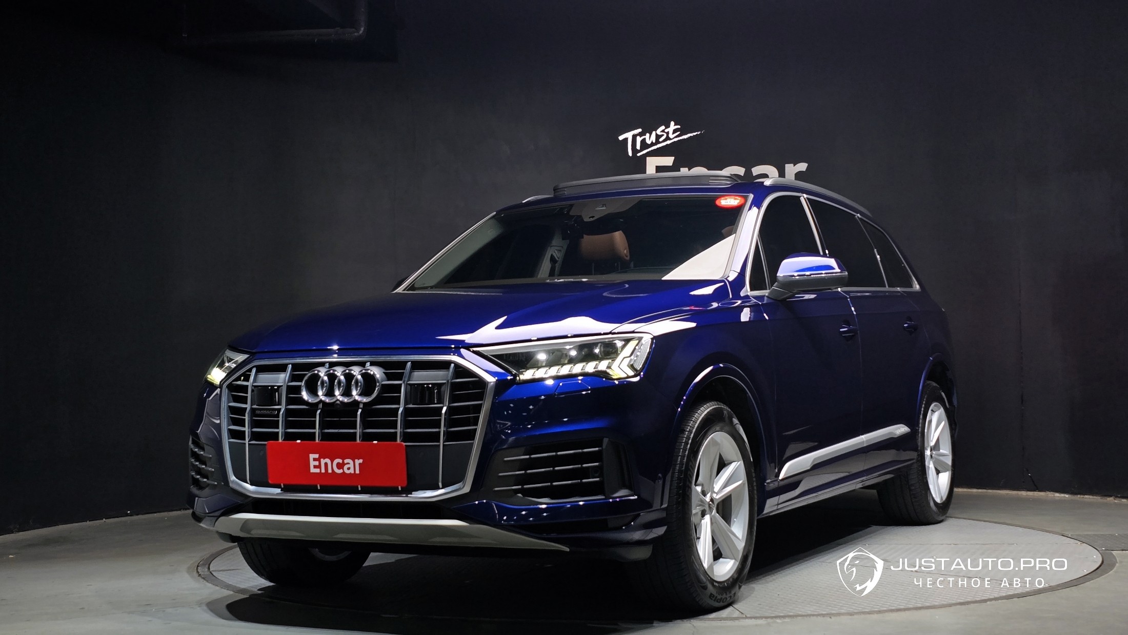 Автомобиль Audi Q7