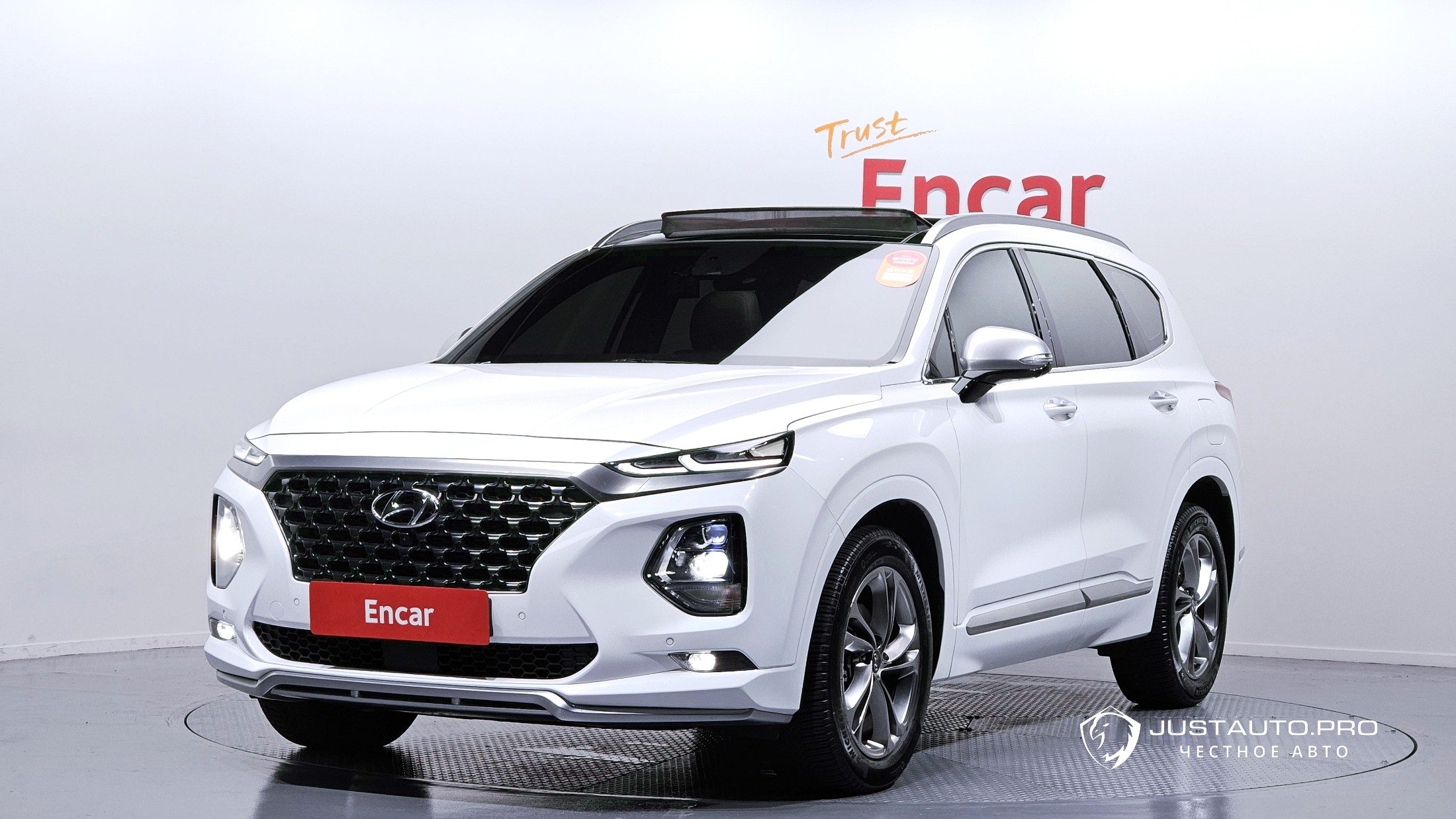 Автомобиль Hyundai Santafe