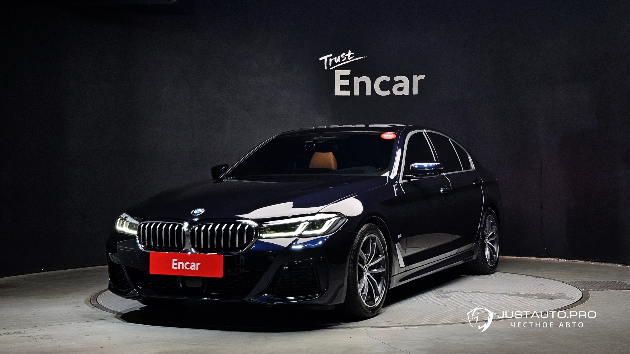 Автомобиль BMW 5-Series