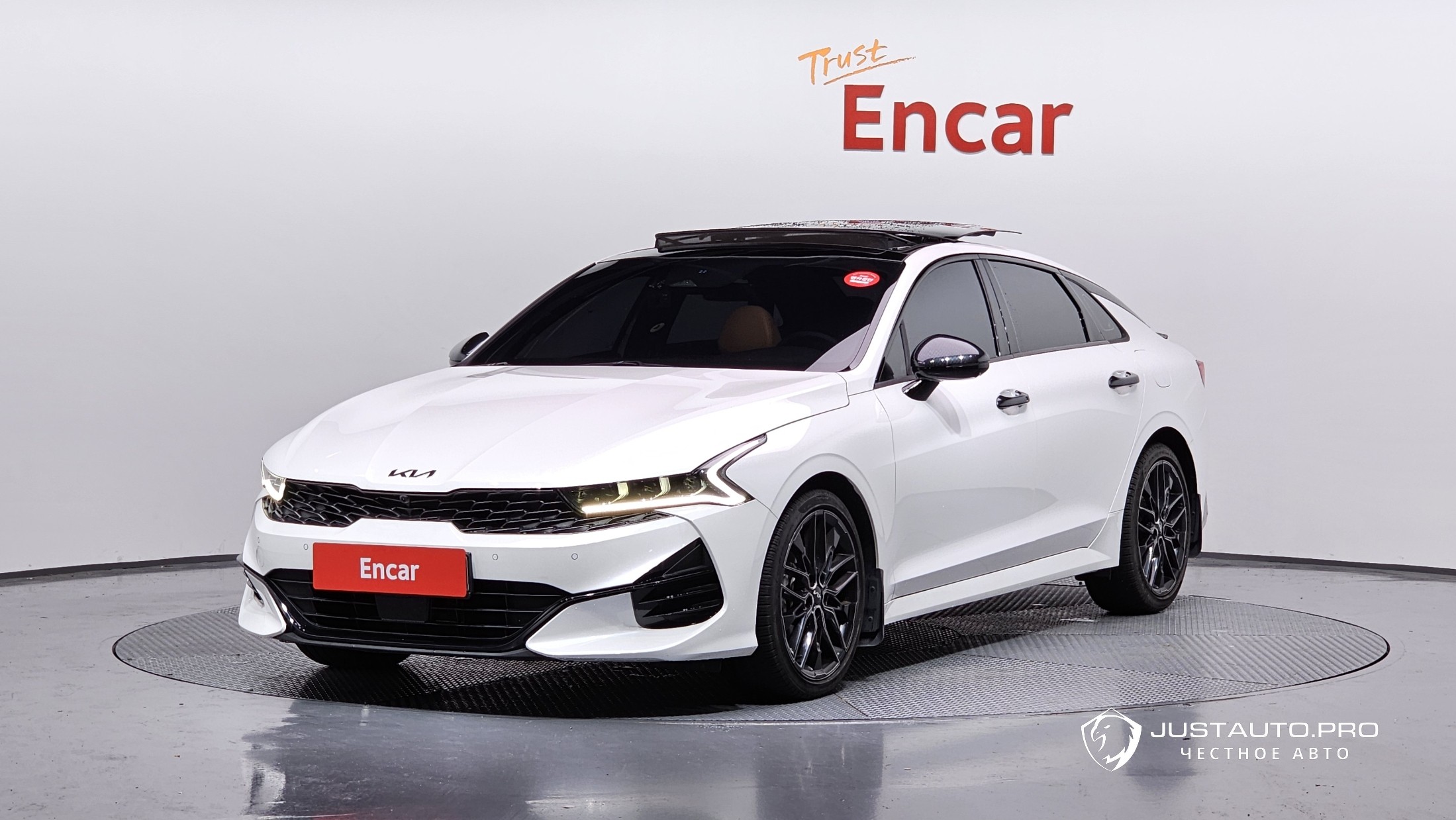 Автомобиль Kia K5