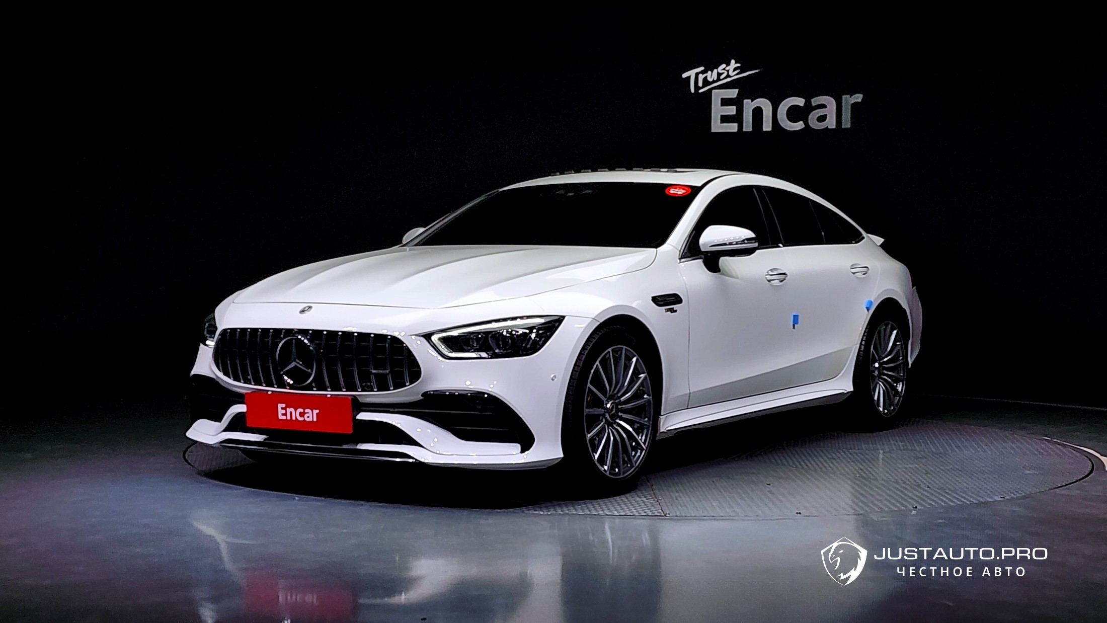 Автомобиль Mercedes-Benz AMG GT