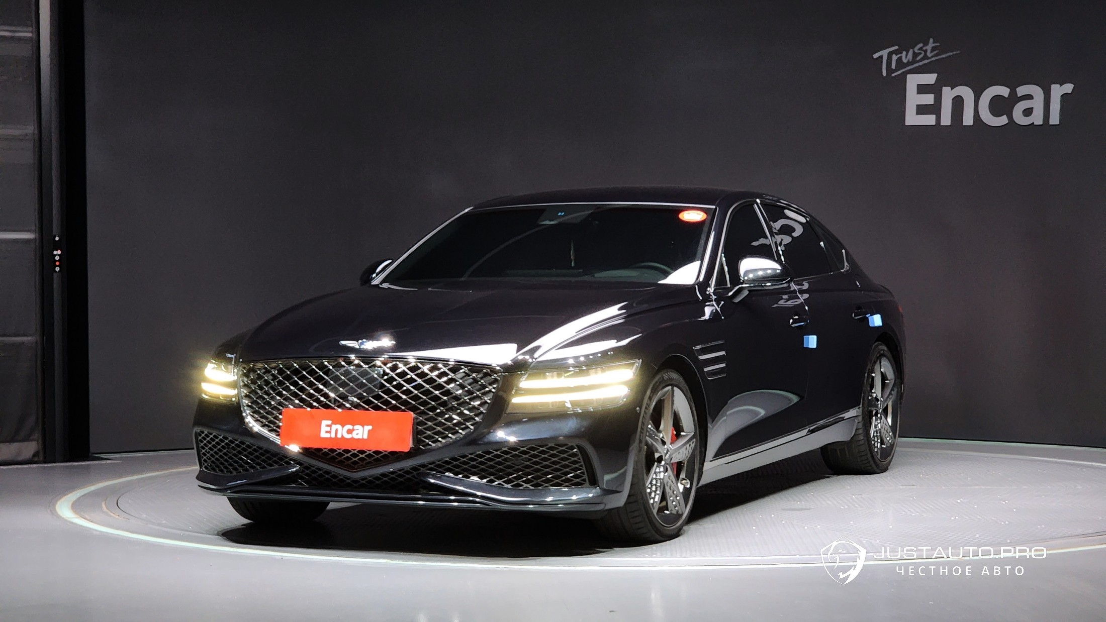 Автомобиль Genesis G80