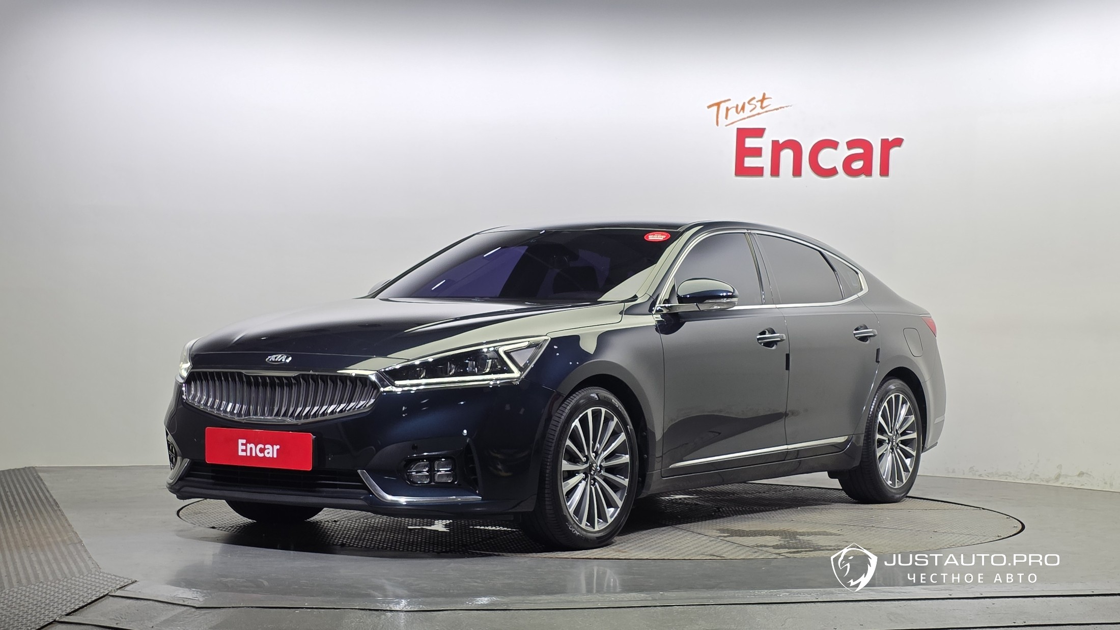 Автомобиль Kia K7