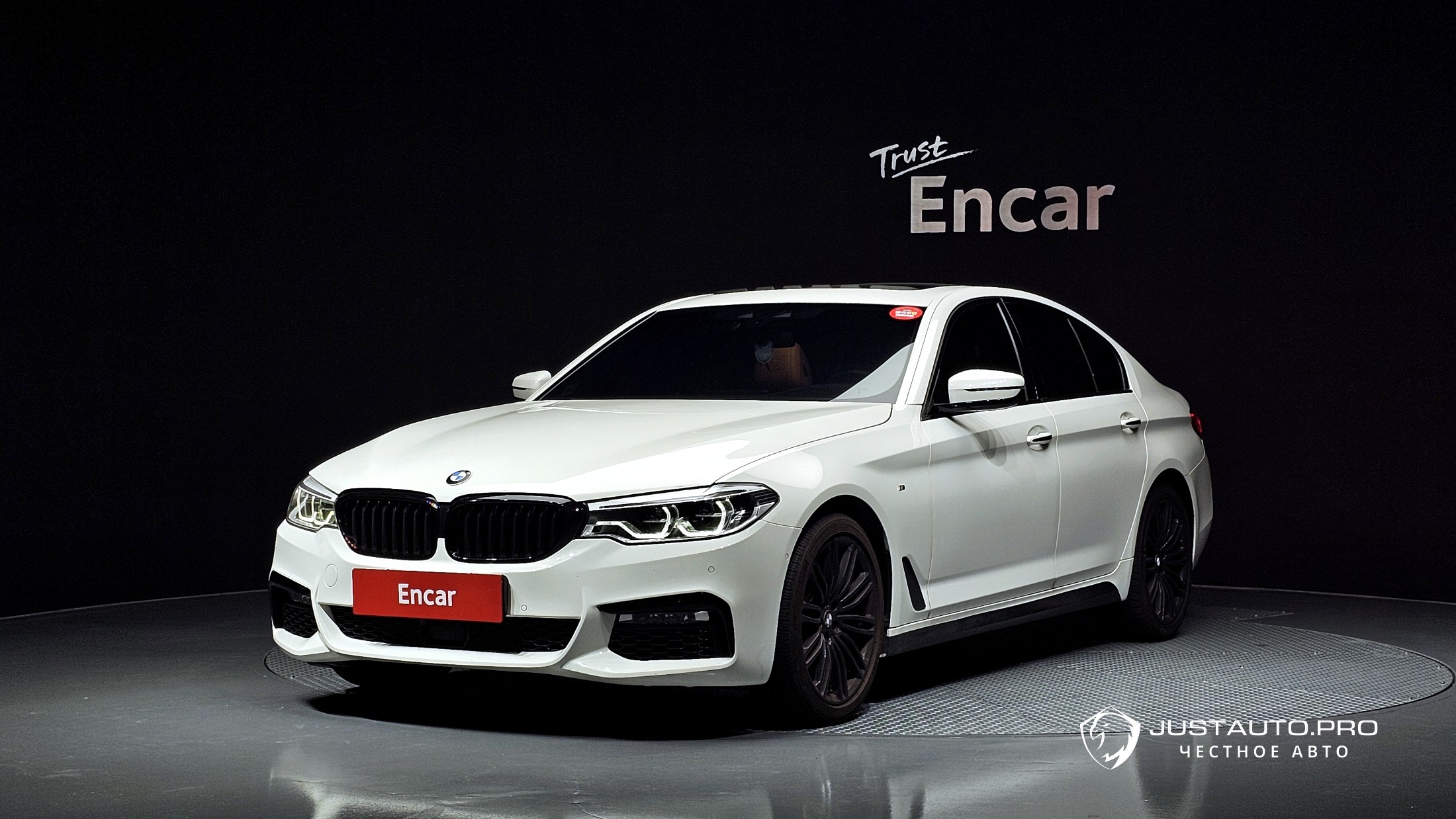 Автомобиль BMW 5-Series