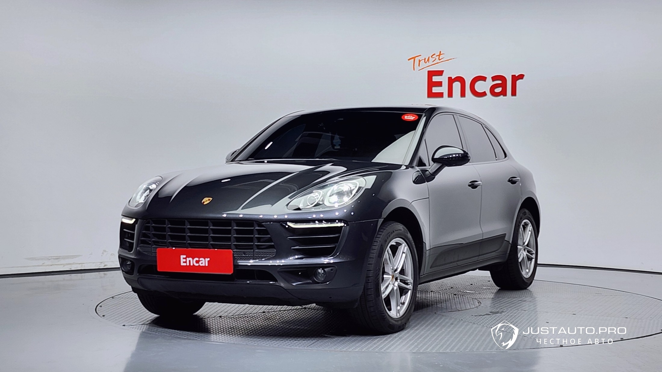 Автомобиль Porsche Macan