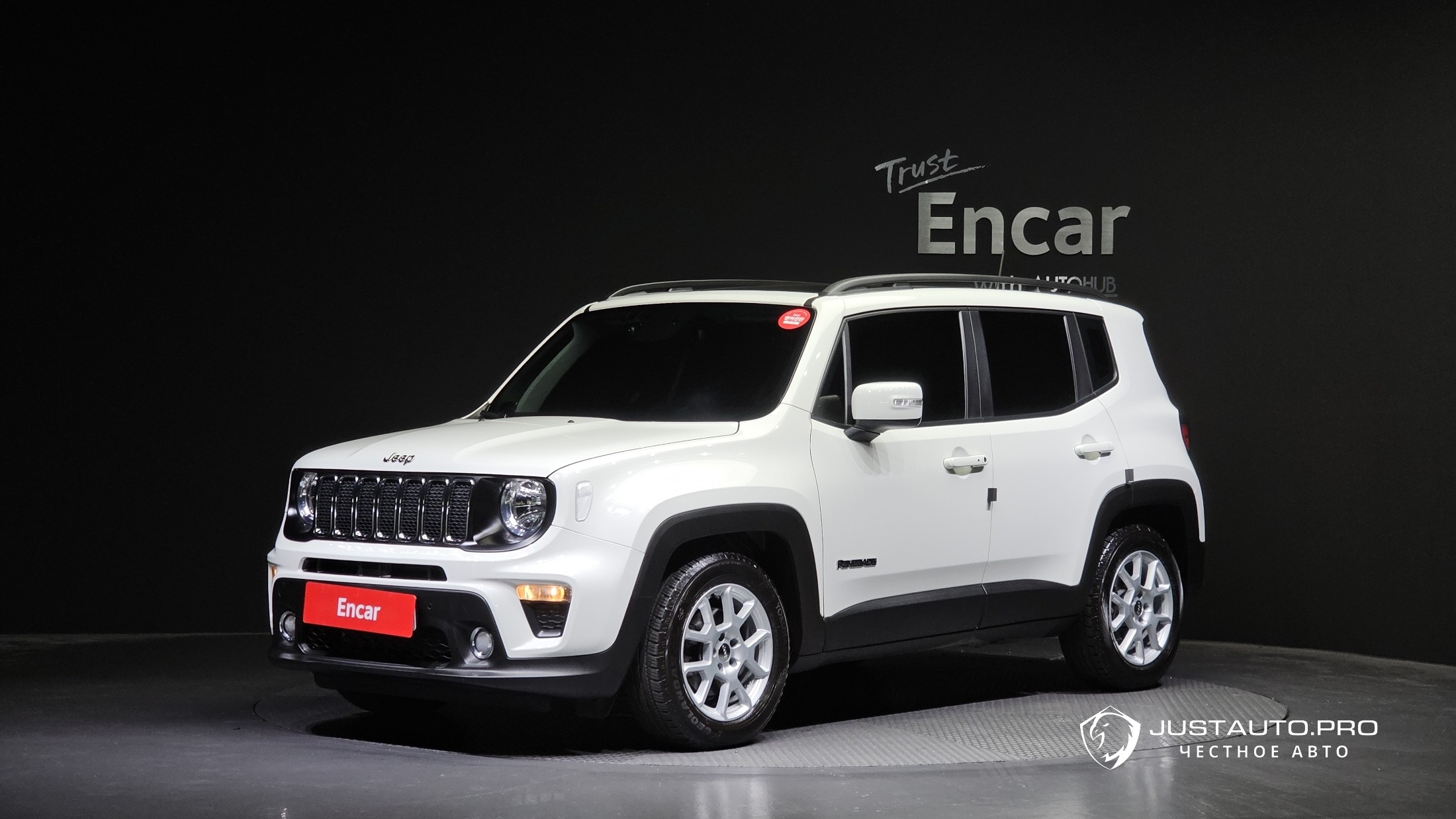 Автомобиль Jeep Renegade