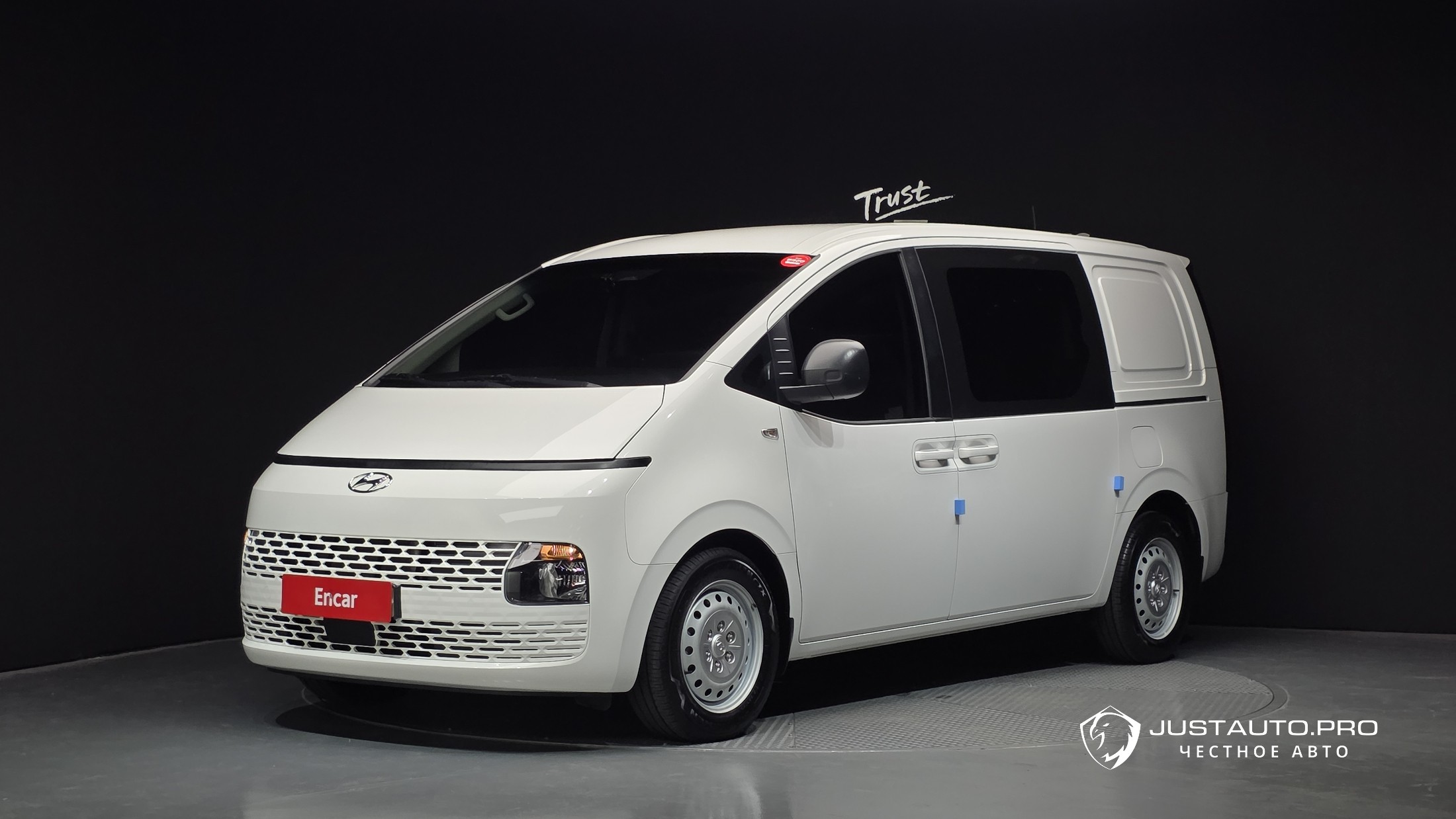 Автомобиль Hyundai Staria