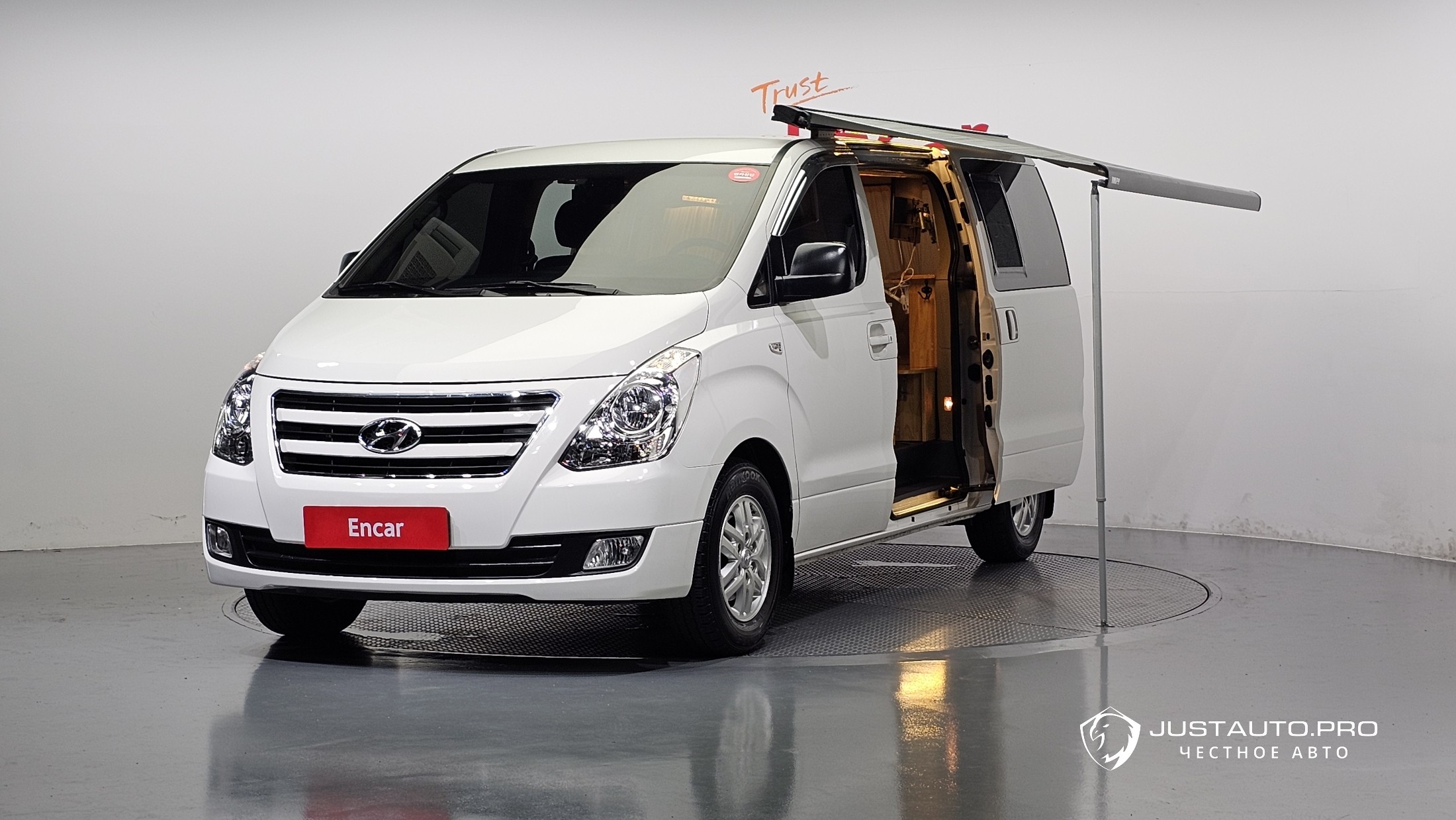 Автомобиль Hyundai Starex
