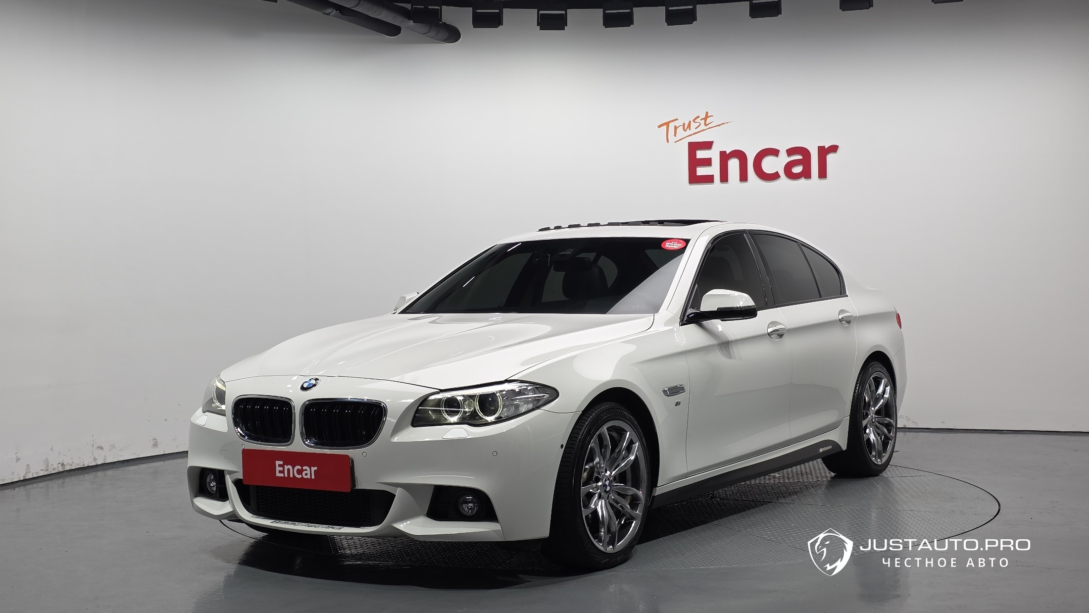 Автомобиль BMW 5-Series
