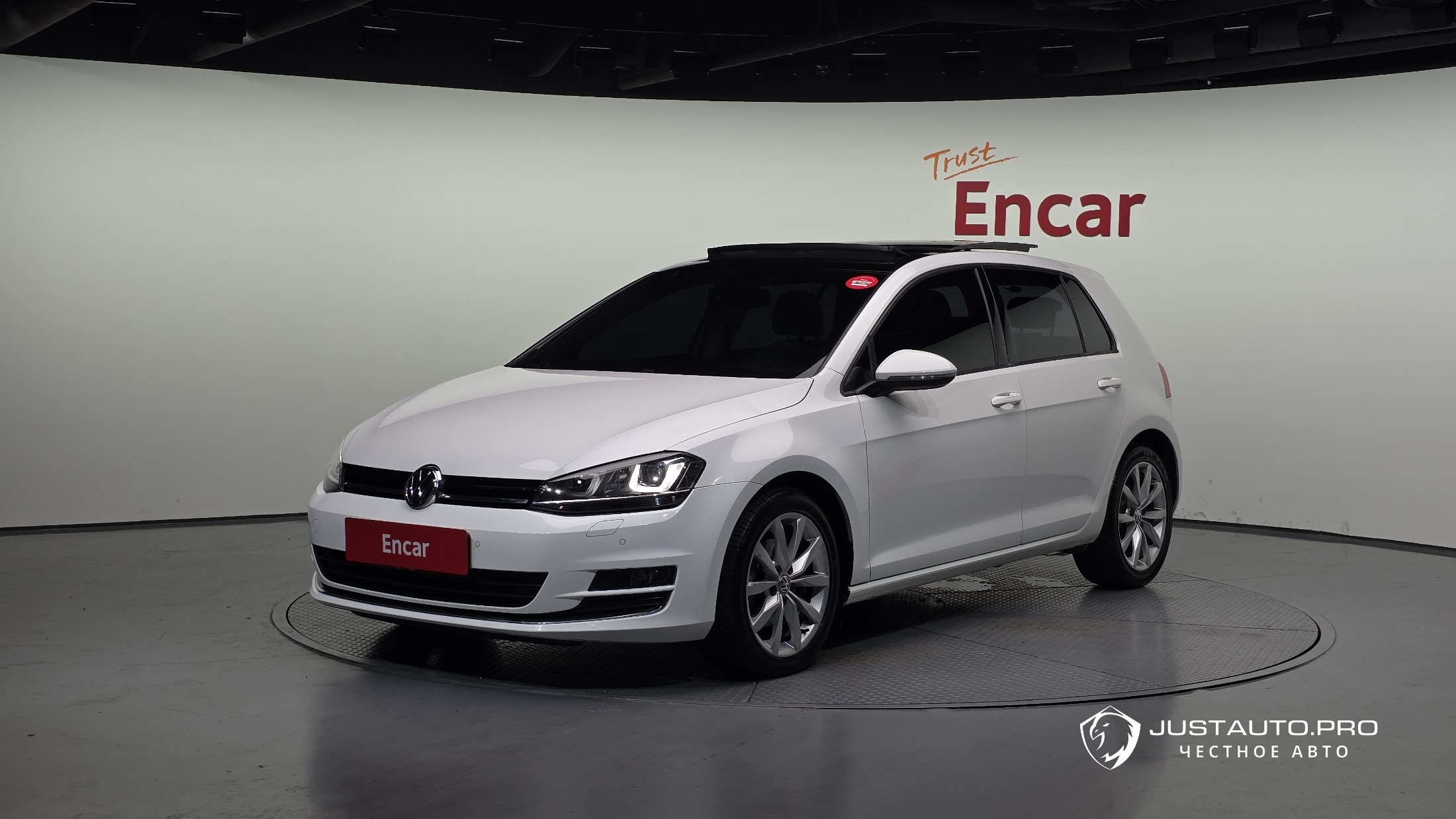 Автомобиль Volkswagen Golf