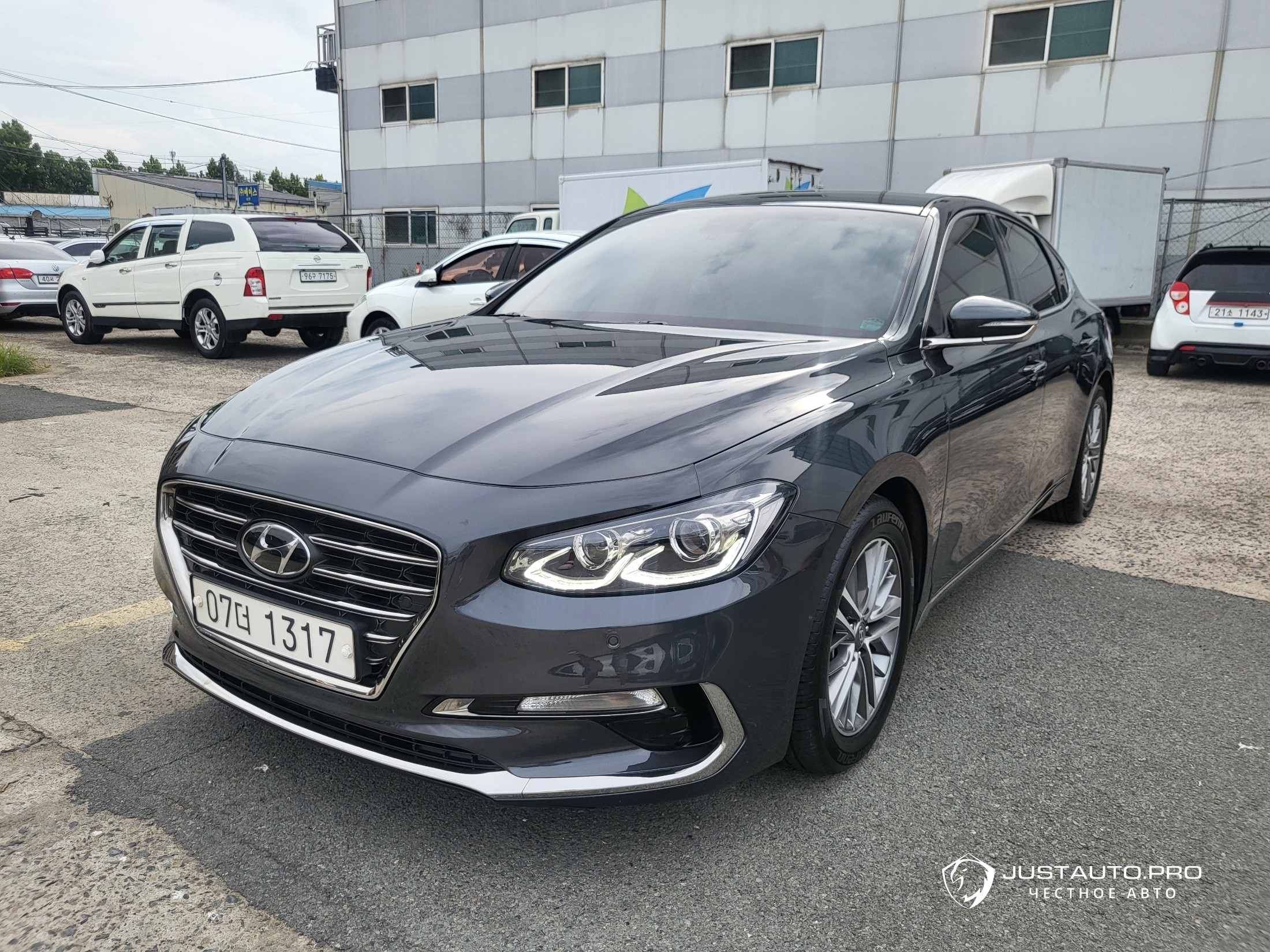 Автомобиль Hyundai Grandeur