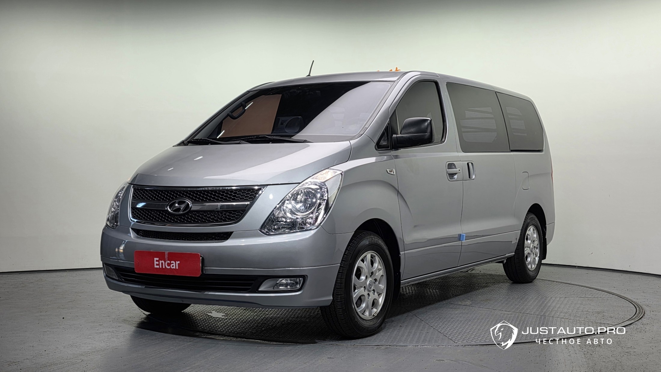 Автомобиль Hyundai Starex