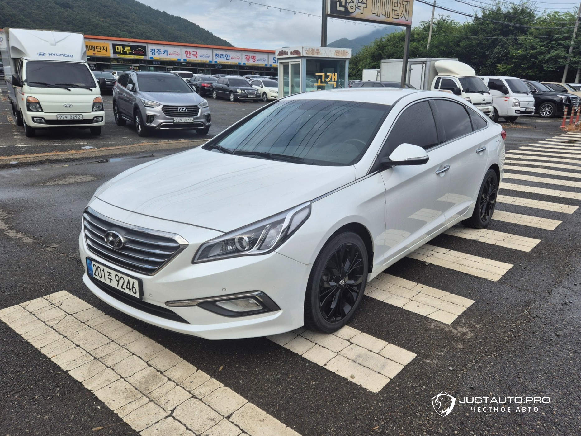 Автомобиль Hyundai Sonata