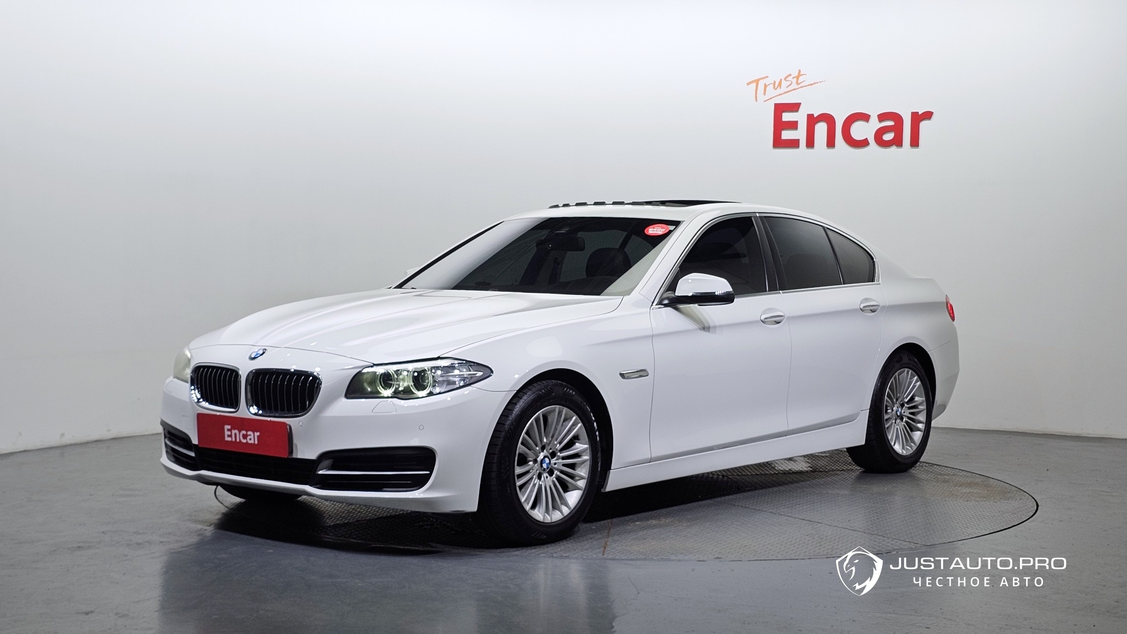 Автомобиль BMW 5-Series