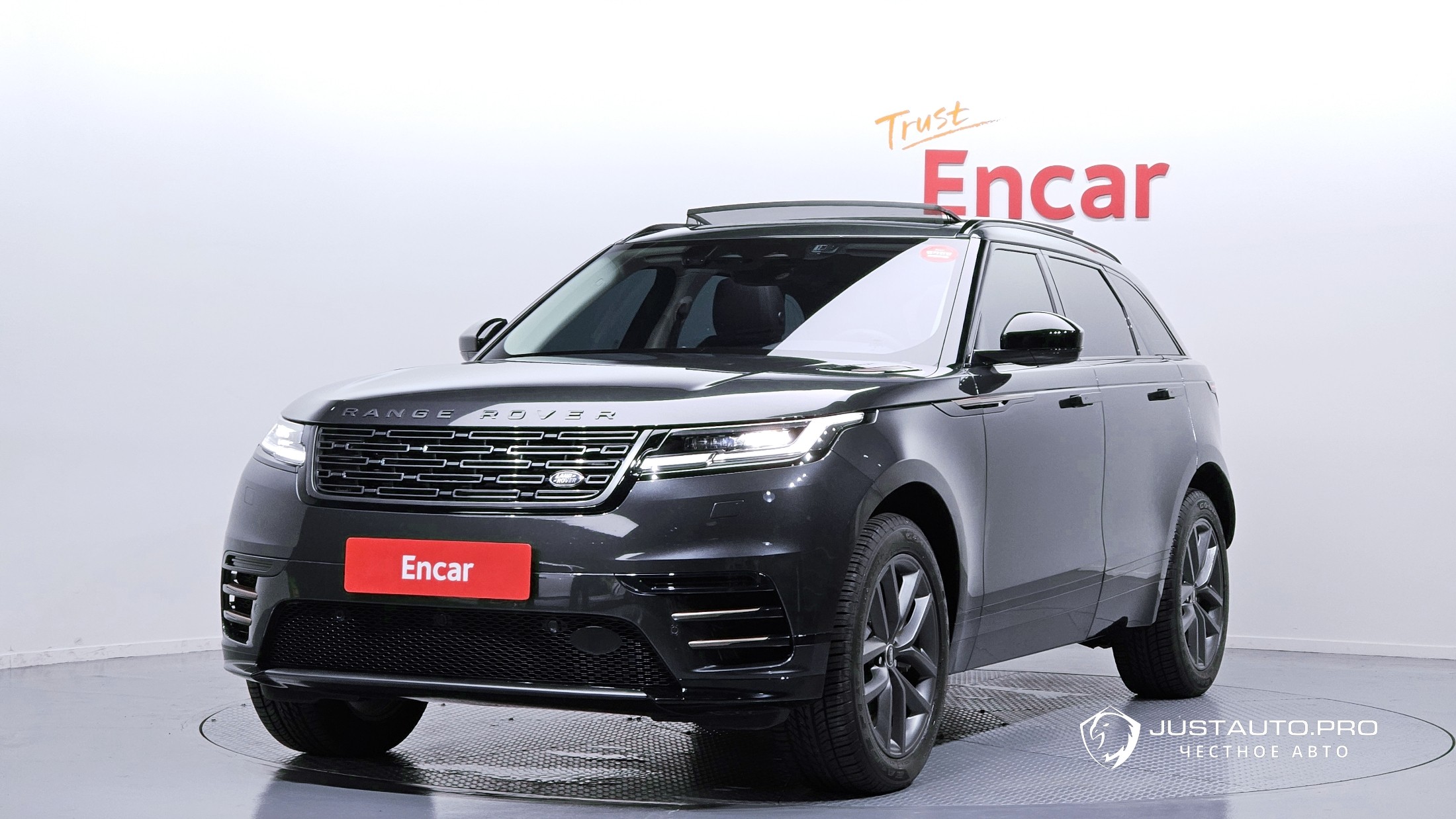 Автомобиль Land Rover Range Rover Velar