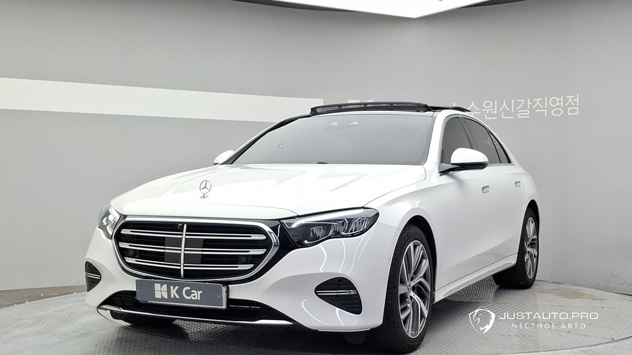 Автомобиль Mercedes-Benz E-Class