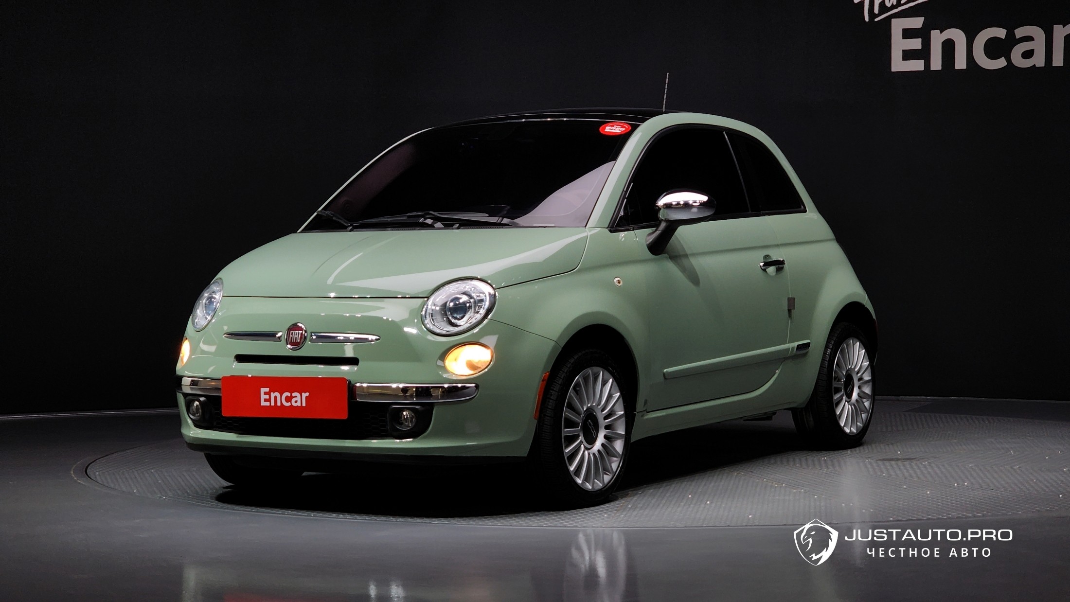 Автомобиль Fiat 500