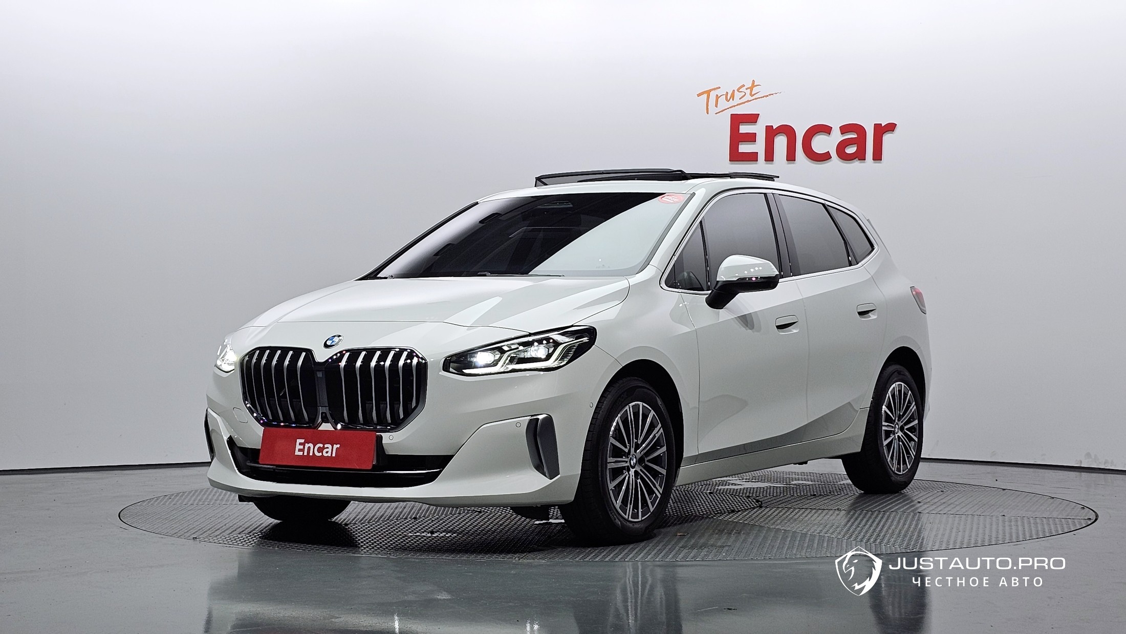 Автомобиль BMW 2-Series