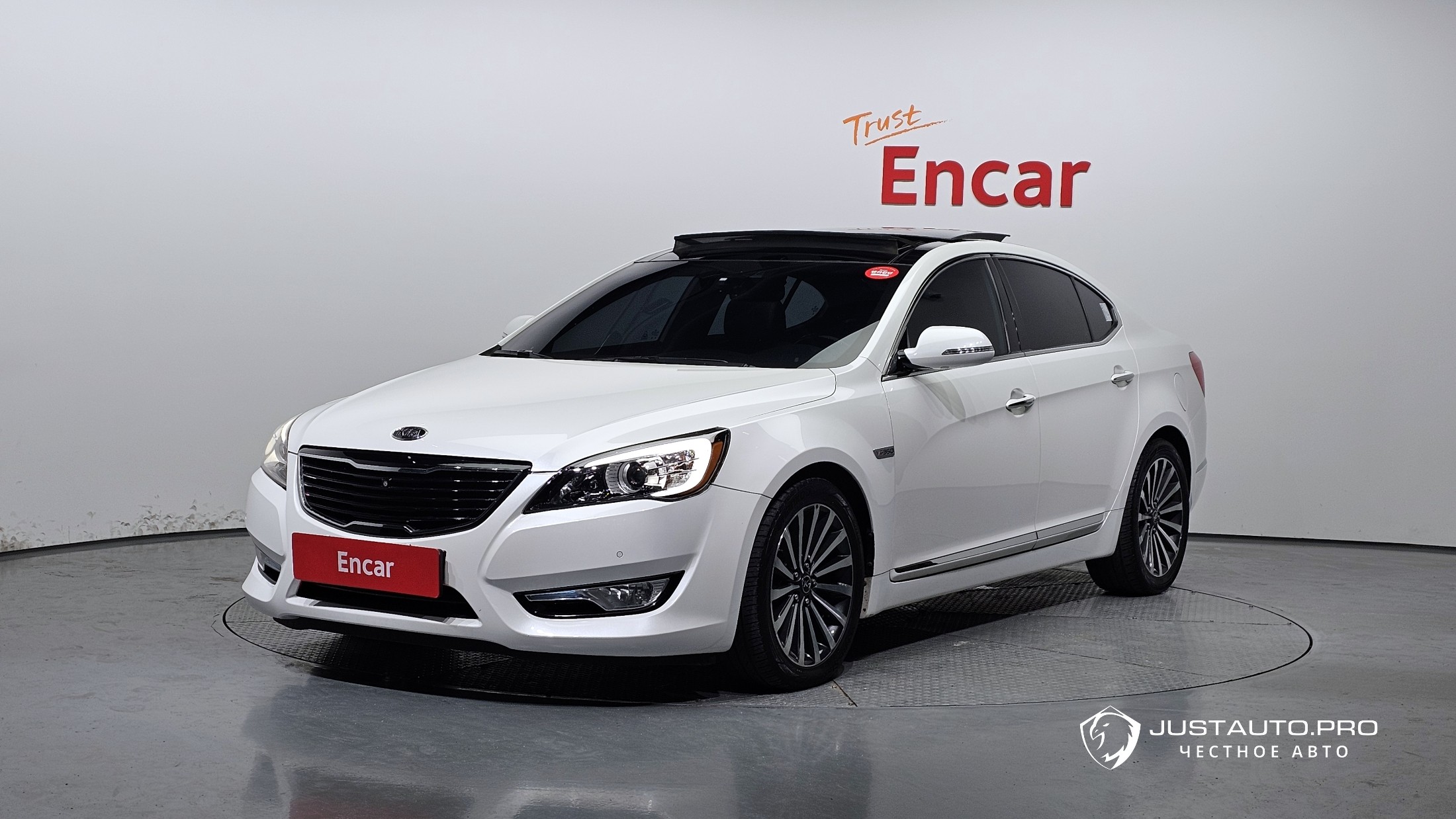Автомобиль Kia K7