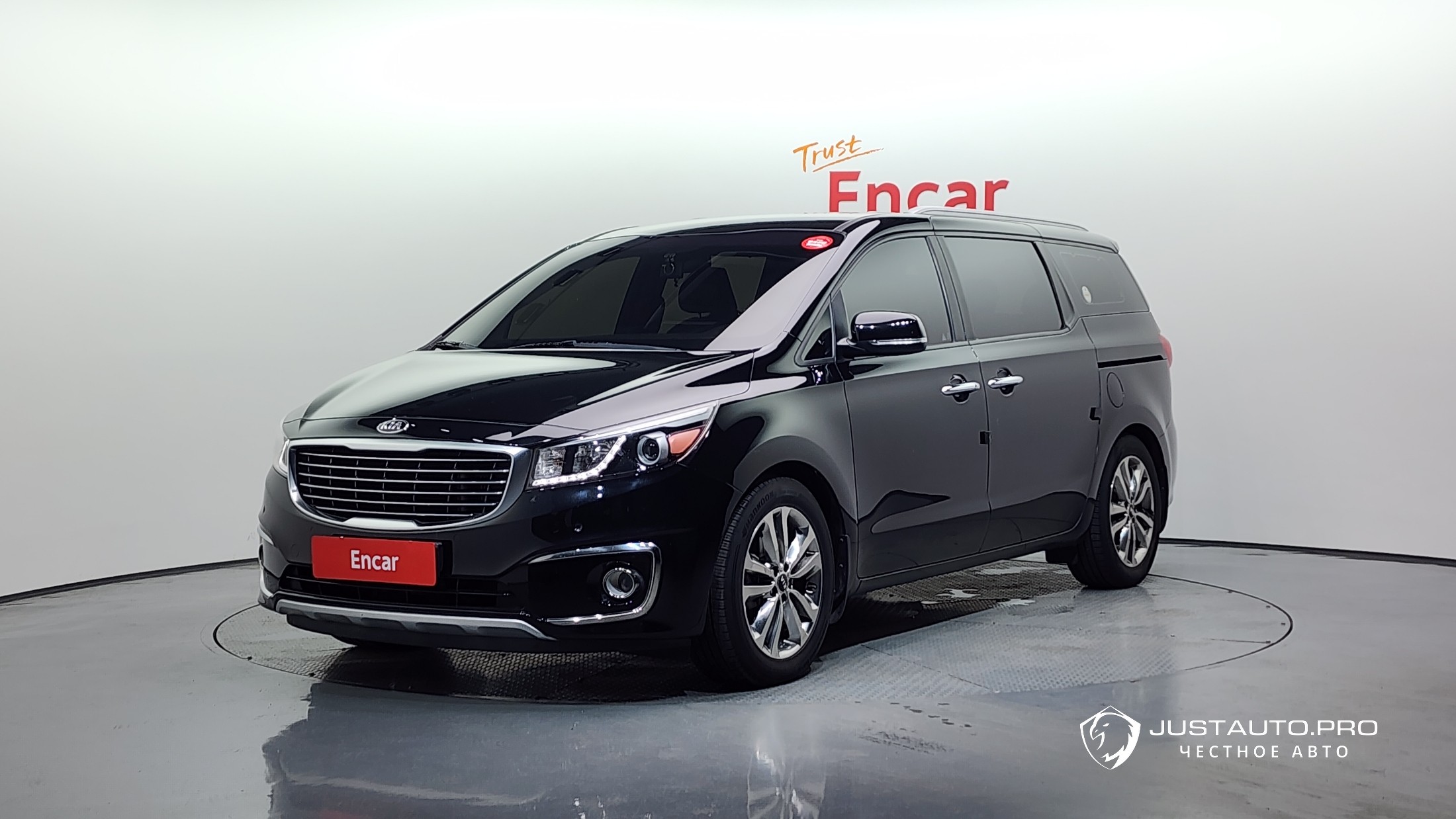Автомобиль Kia Canival