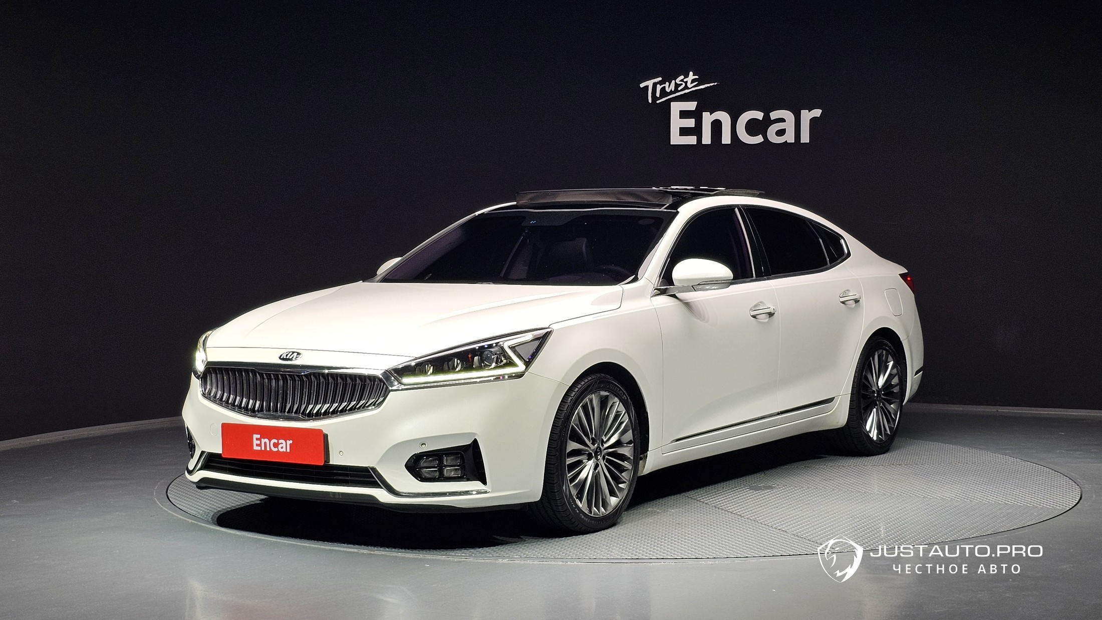 Автомобиль Kia K7
