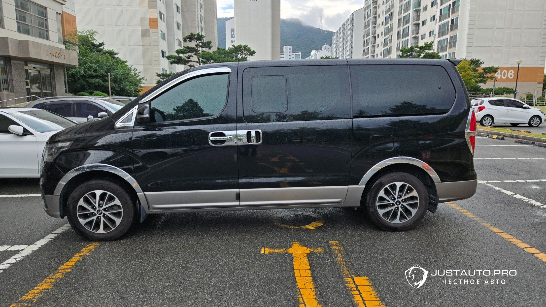 Автомобиль Hyundai Starex