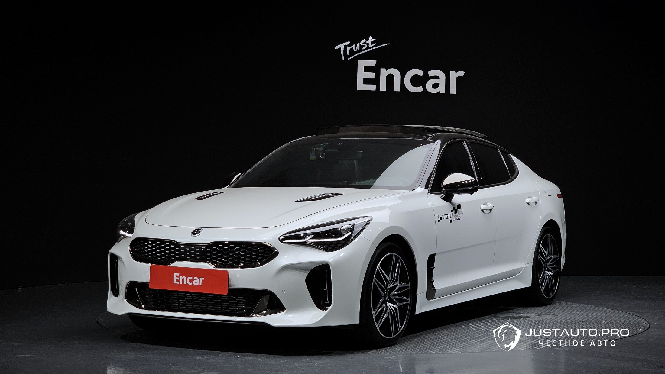 Автомобиль Kia Stinger
