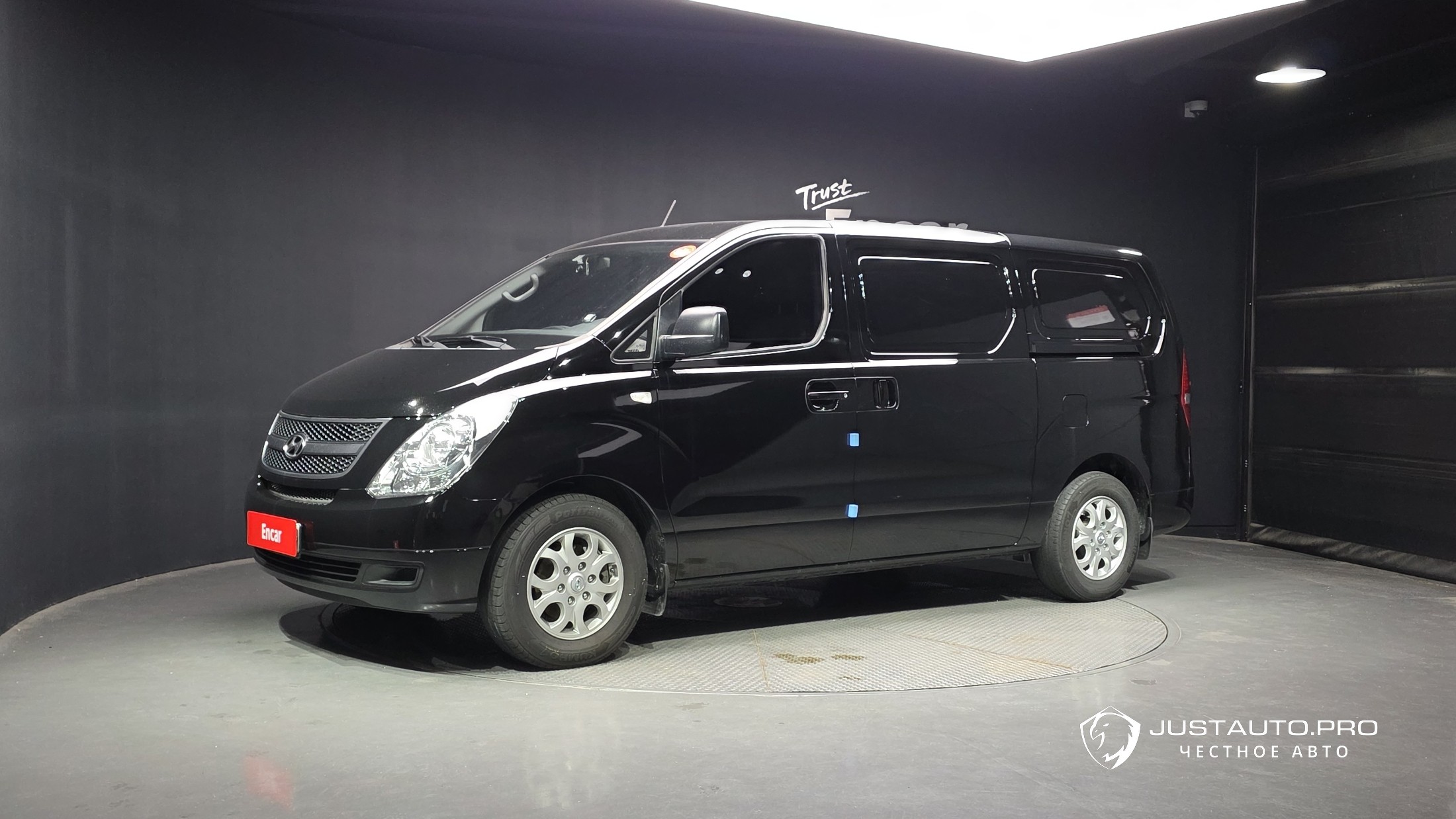 Автомобиль Hyundai Starex
