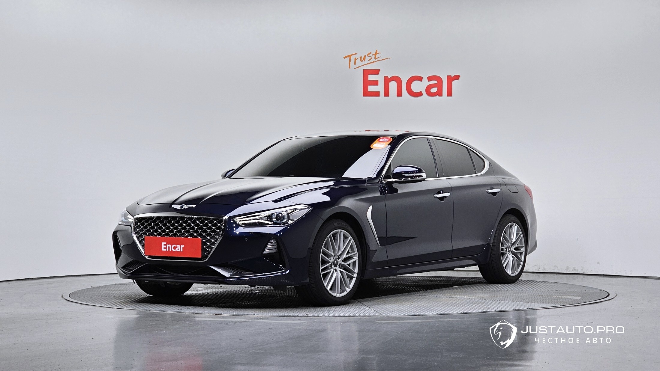 Автомобиль Genesis G70