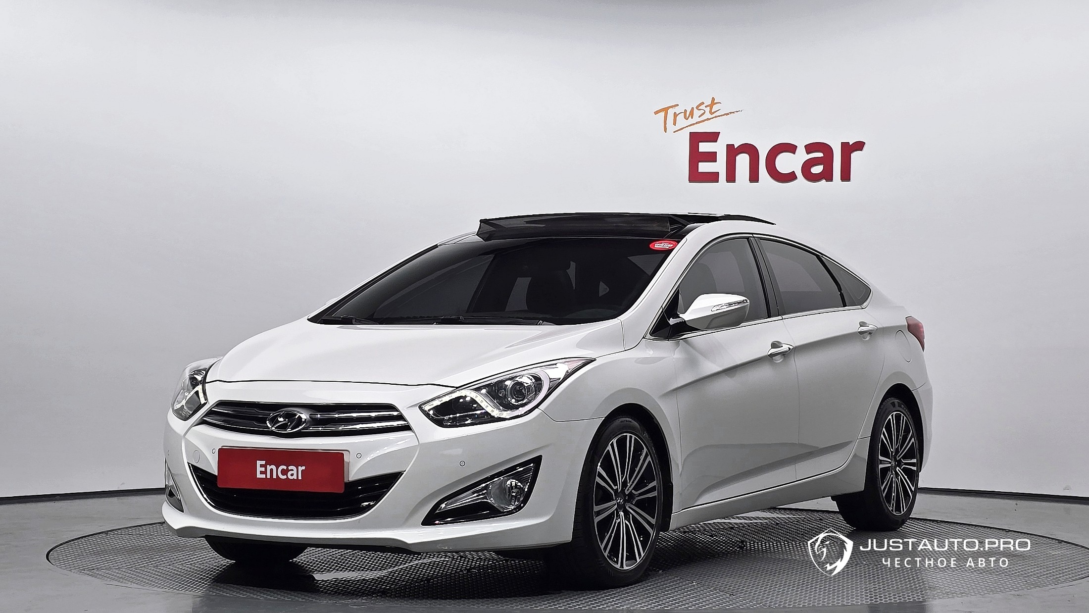 Автомобиль Hyundai i40