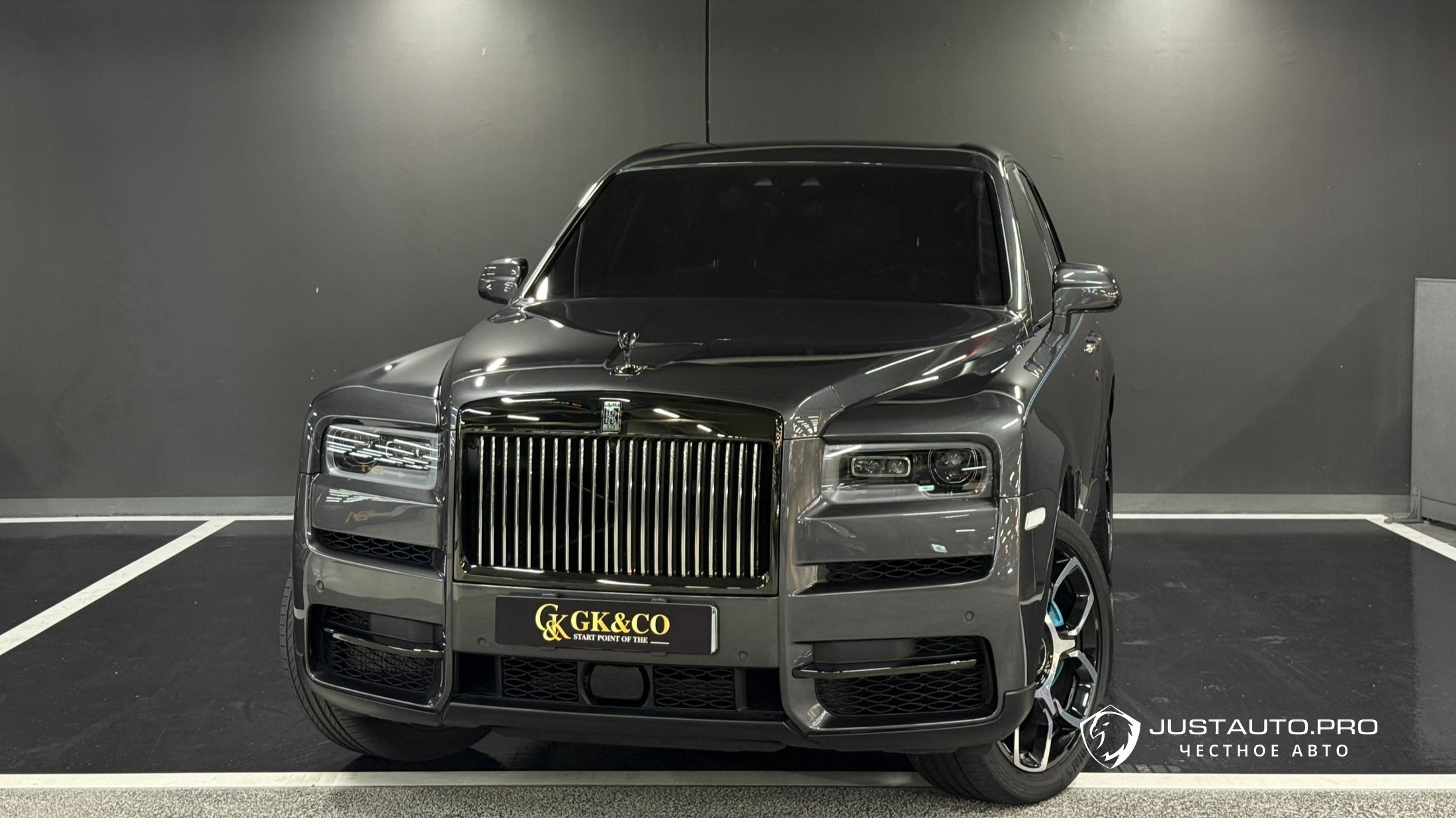 Автомобиль Rolls-Royce Cullinan