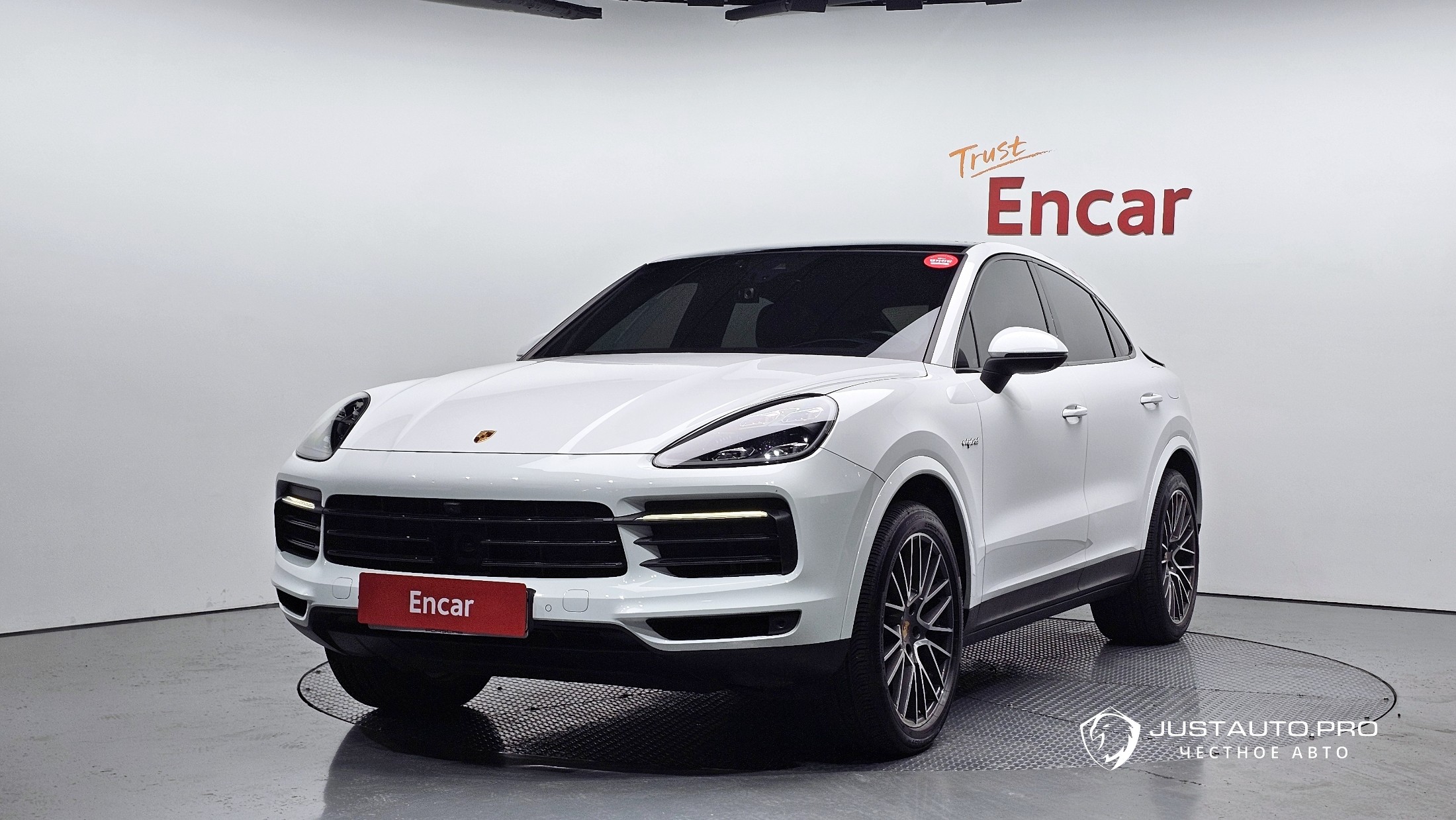 Автомобиль Porsche Cayenne