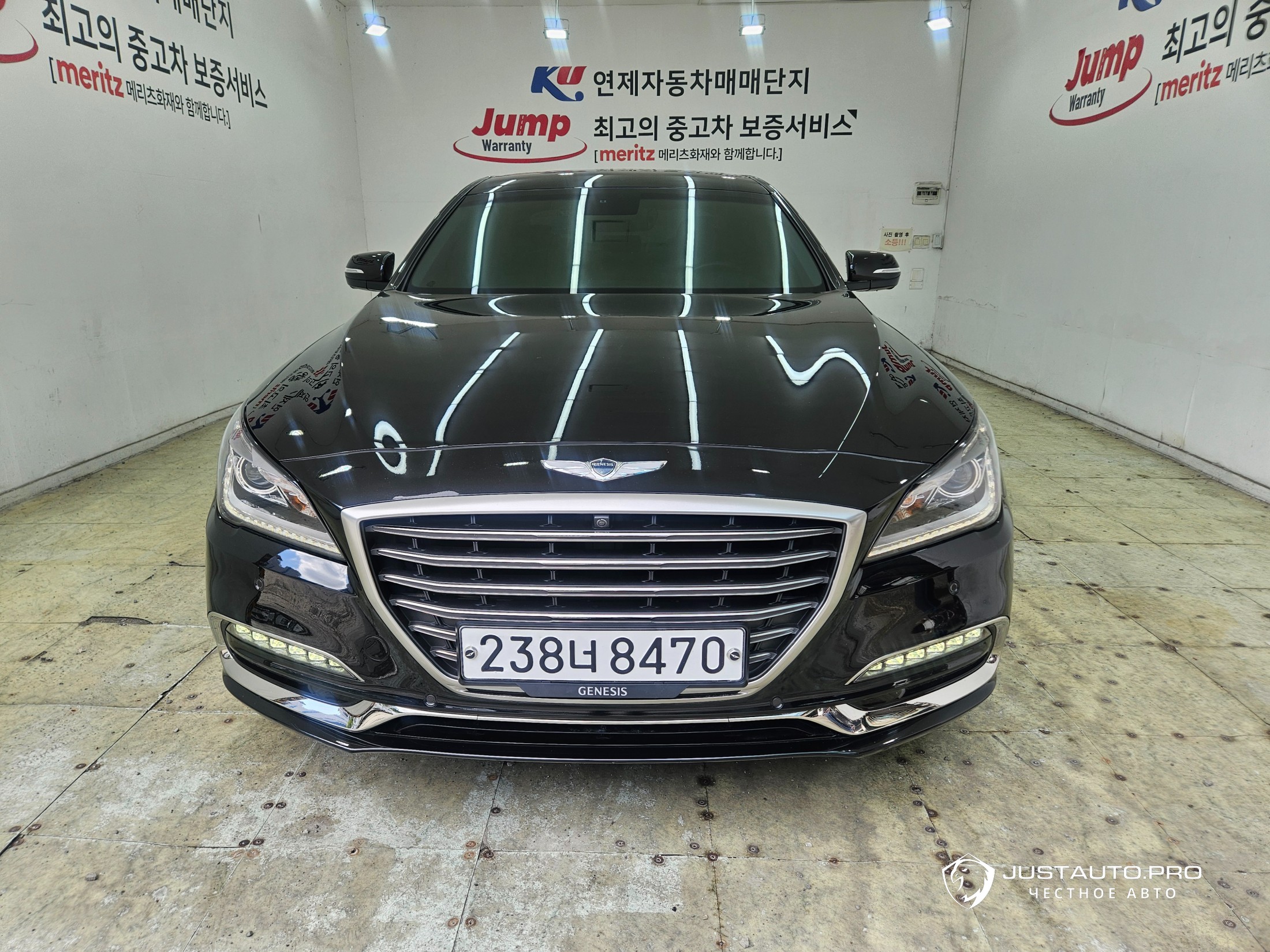 Автомобиль Genesis G80