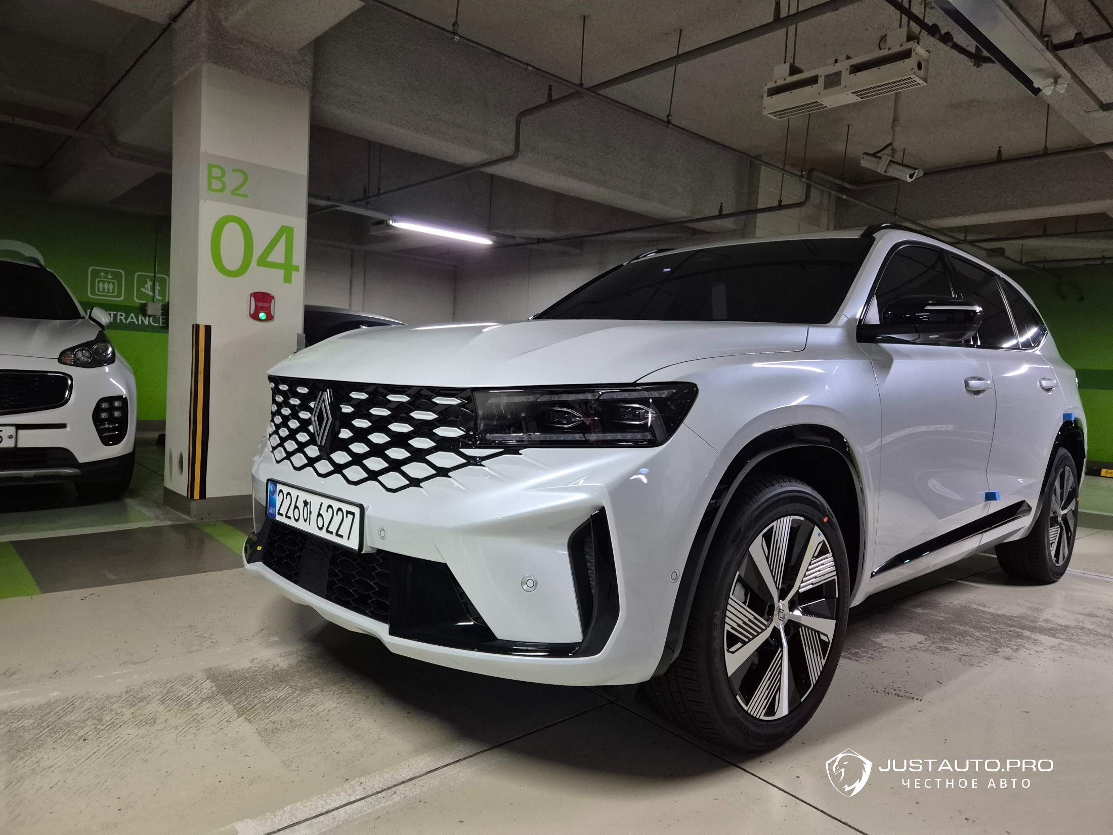Автомобиль Renault-KoreaSamsung Grand Koleos
