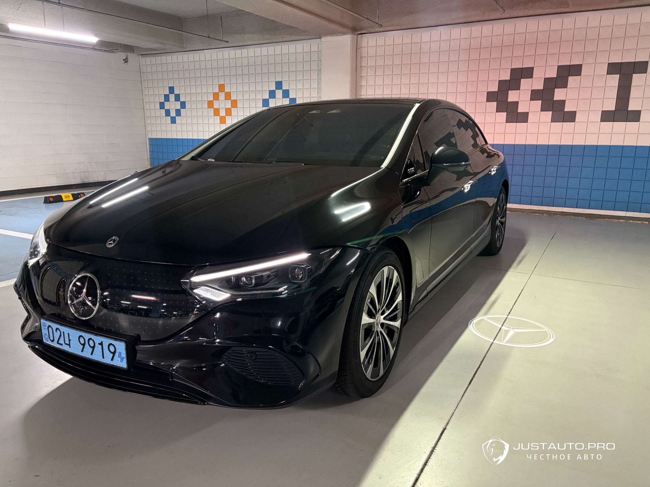 Автомобиль Mercedes-Benz EQE