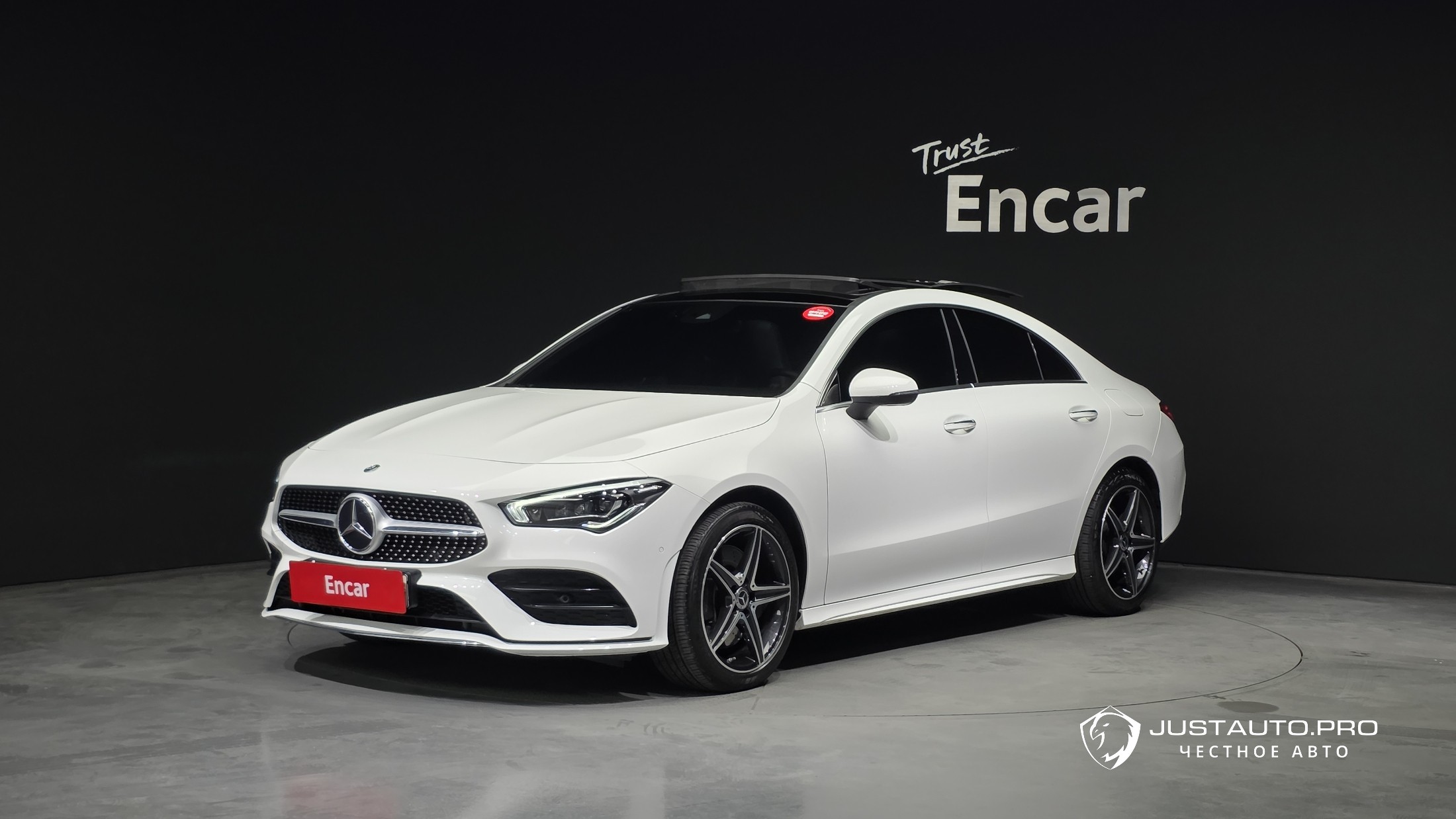 Автомобиль Mercedes-Benz CLA-Class