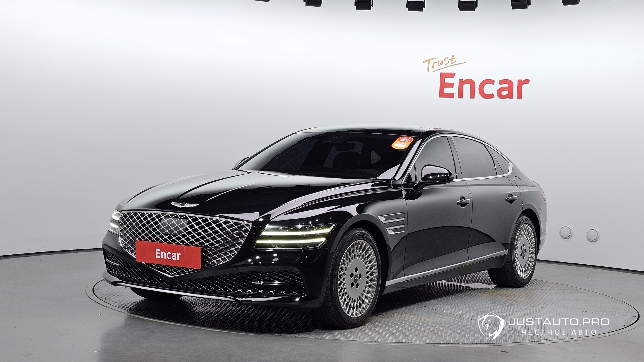 Автомобиль Genesis G80