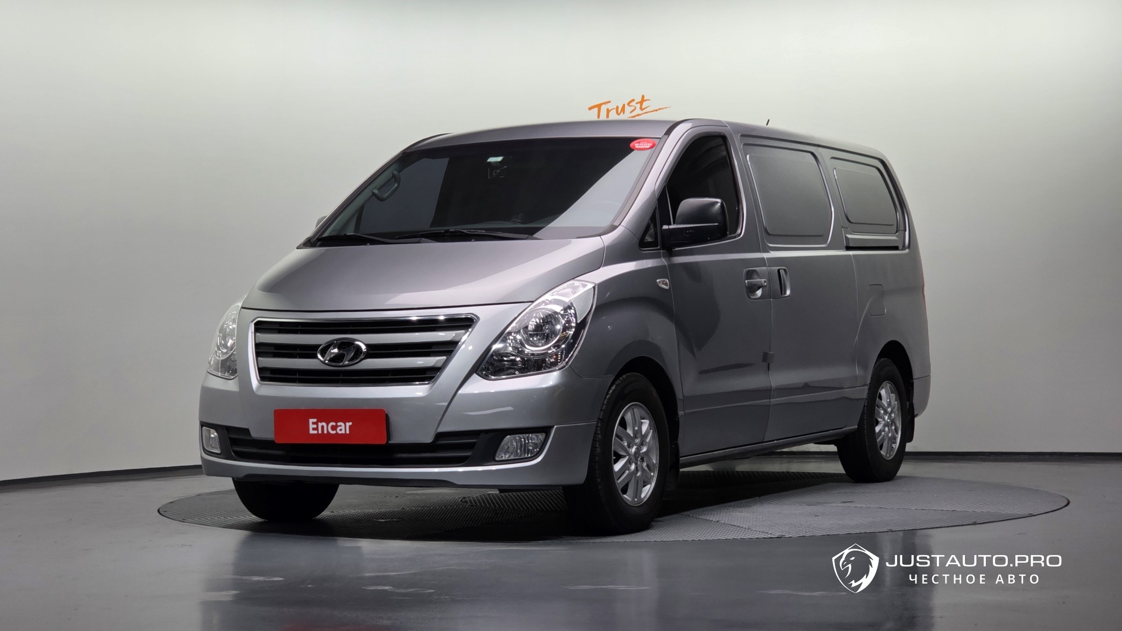 Автомобиль Hyundai Starex