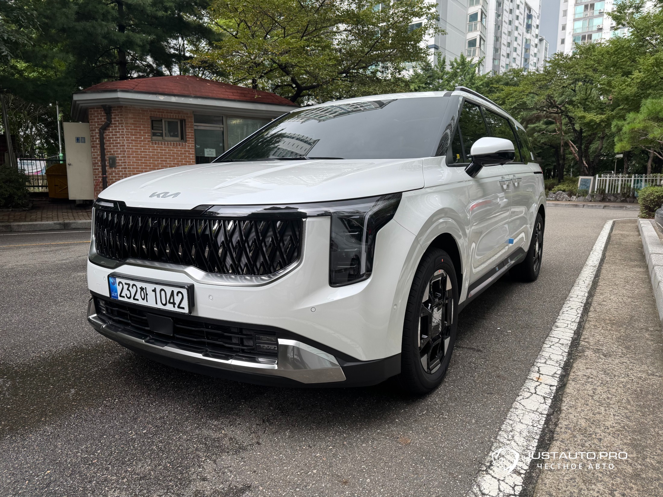 Автомобиль Kia Canival