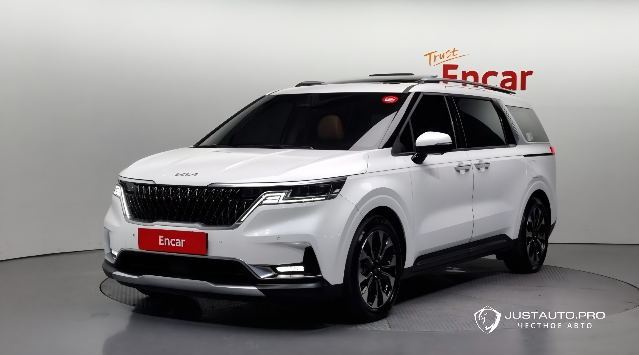 Автомобиль Kia Canival