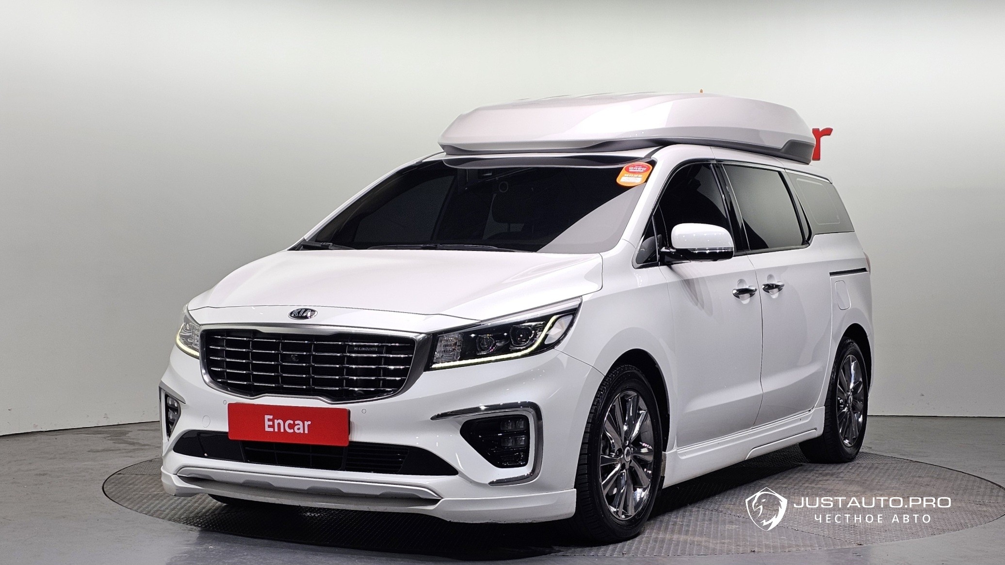Автомобиль Kia Canival