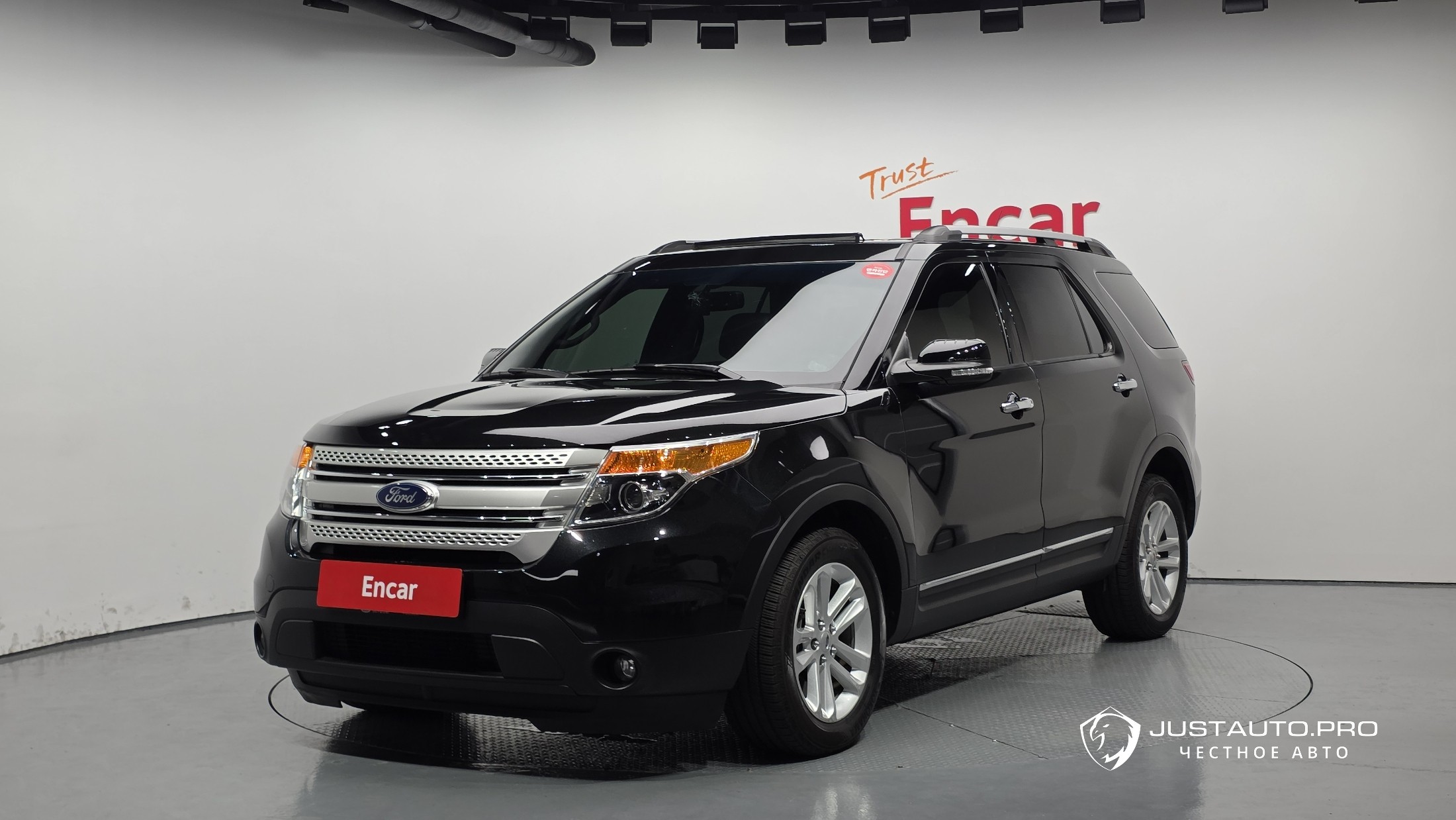 Автомобиль Ford Explorer