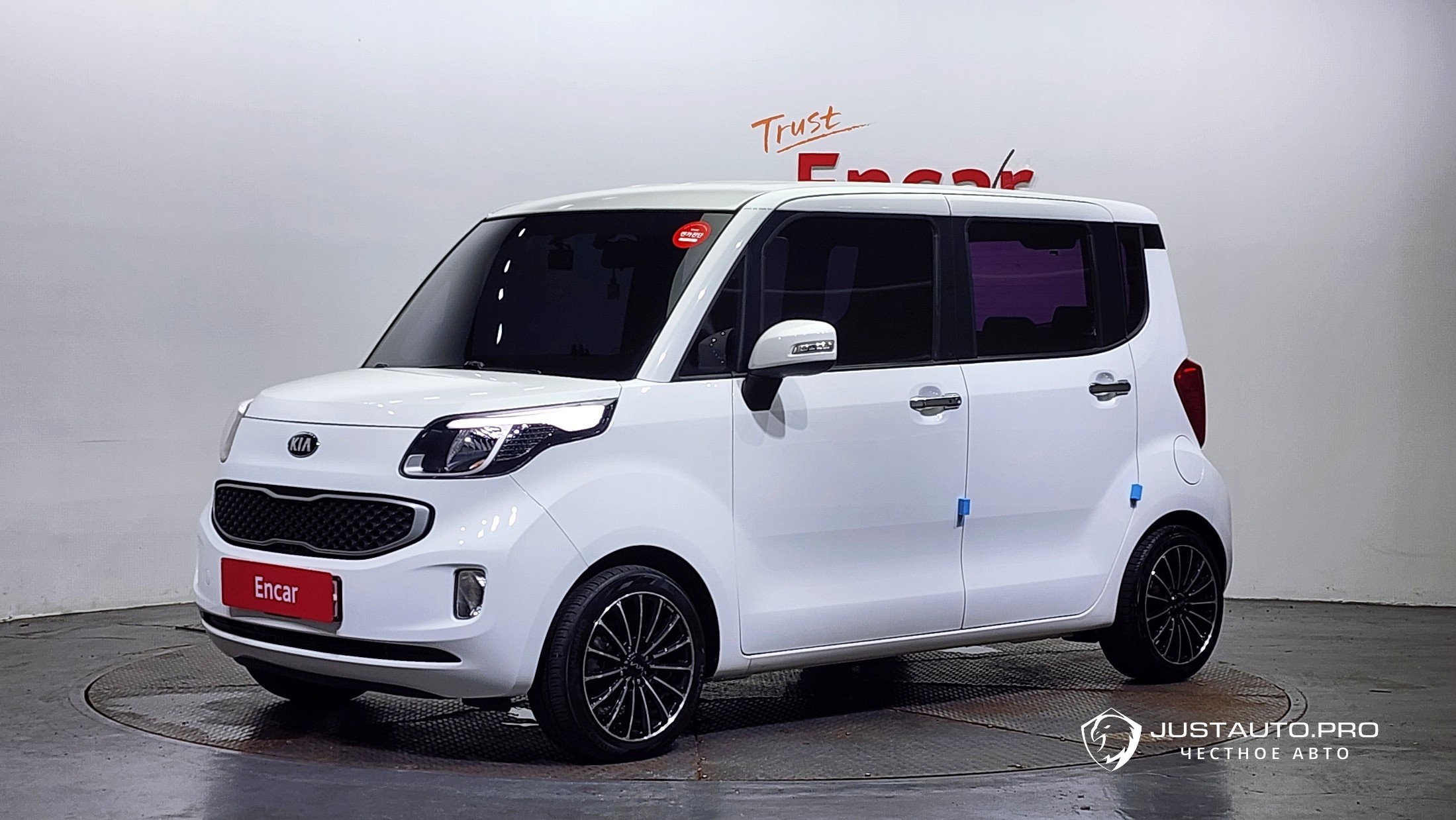 Автомобиль Kia RAY