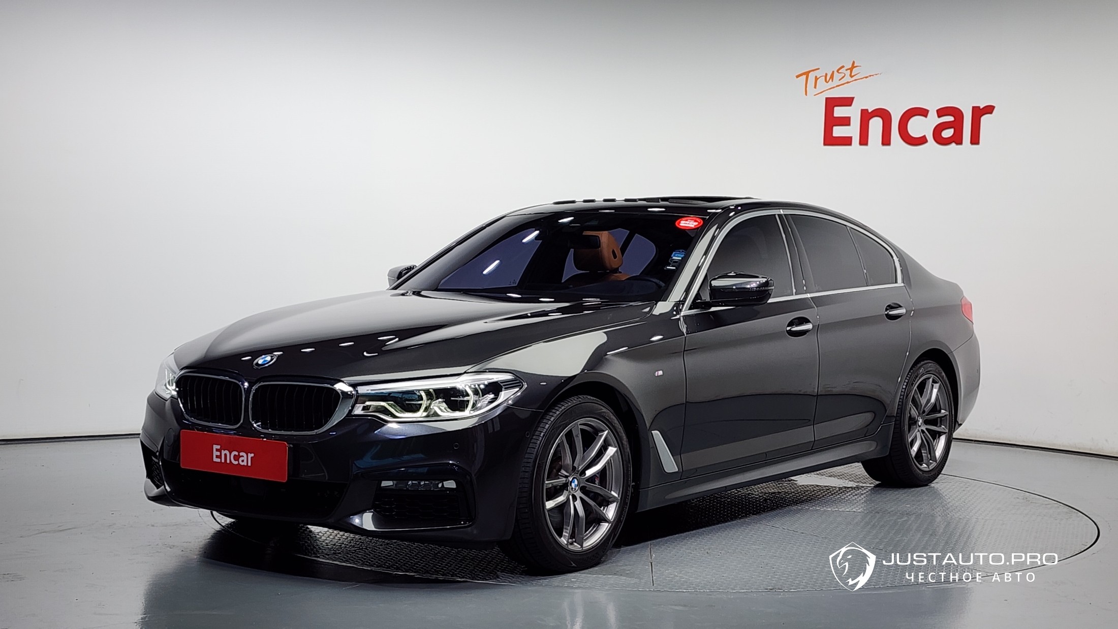 Автомобиль BMW 5-Series