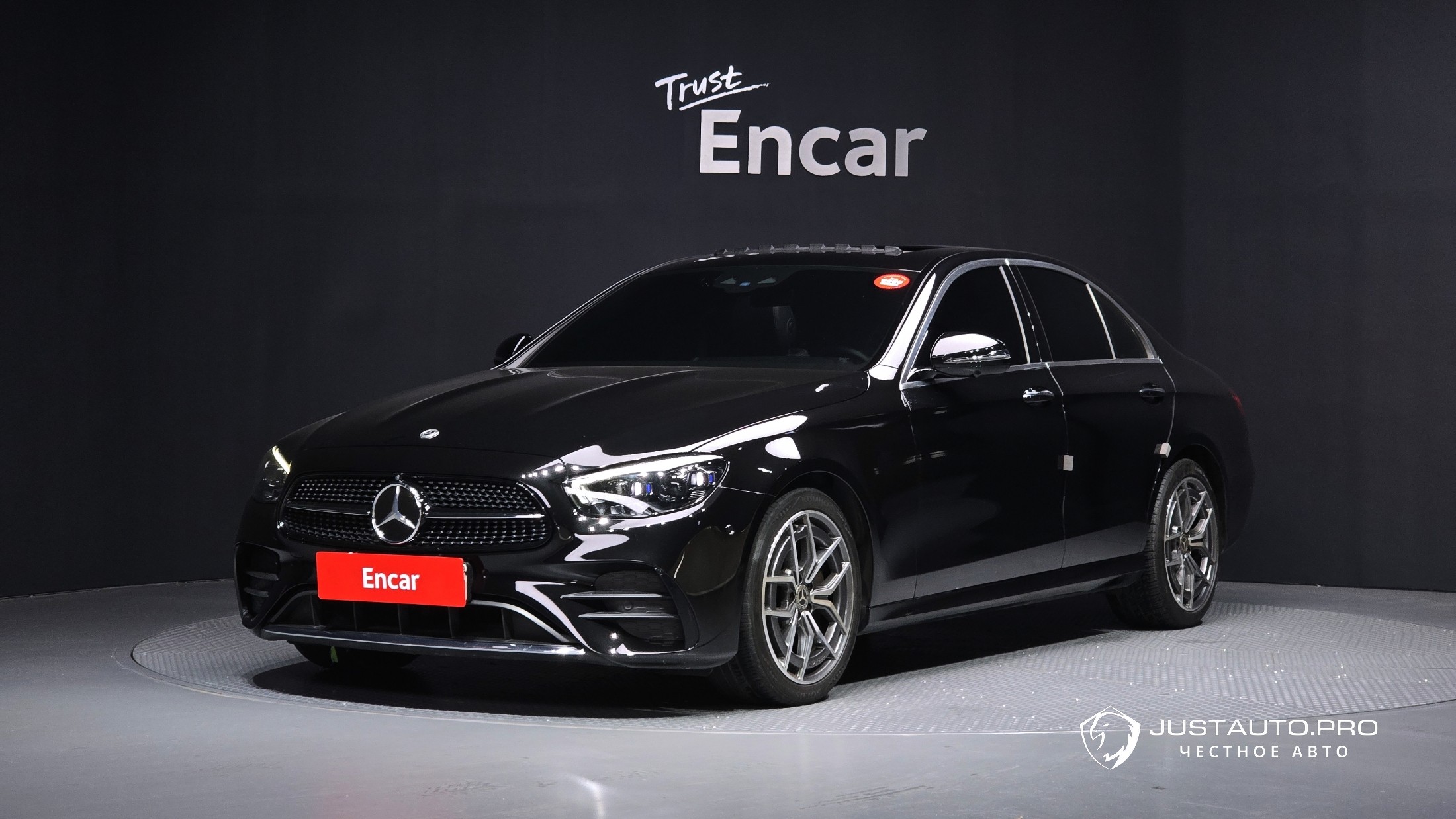 Автомобиль Mercedes-Benz E-Class