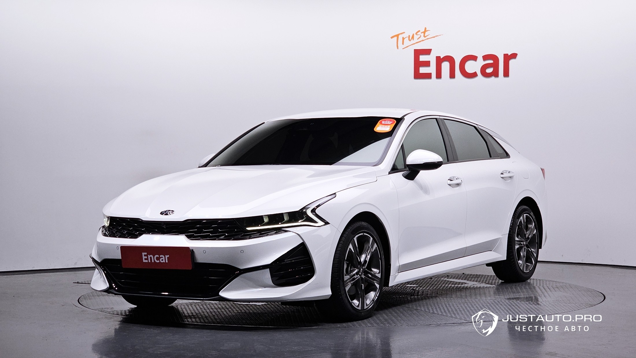 Автомобиль Kia K5