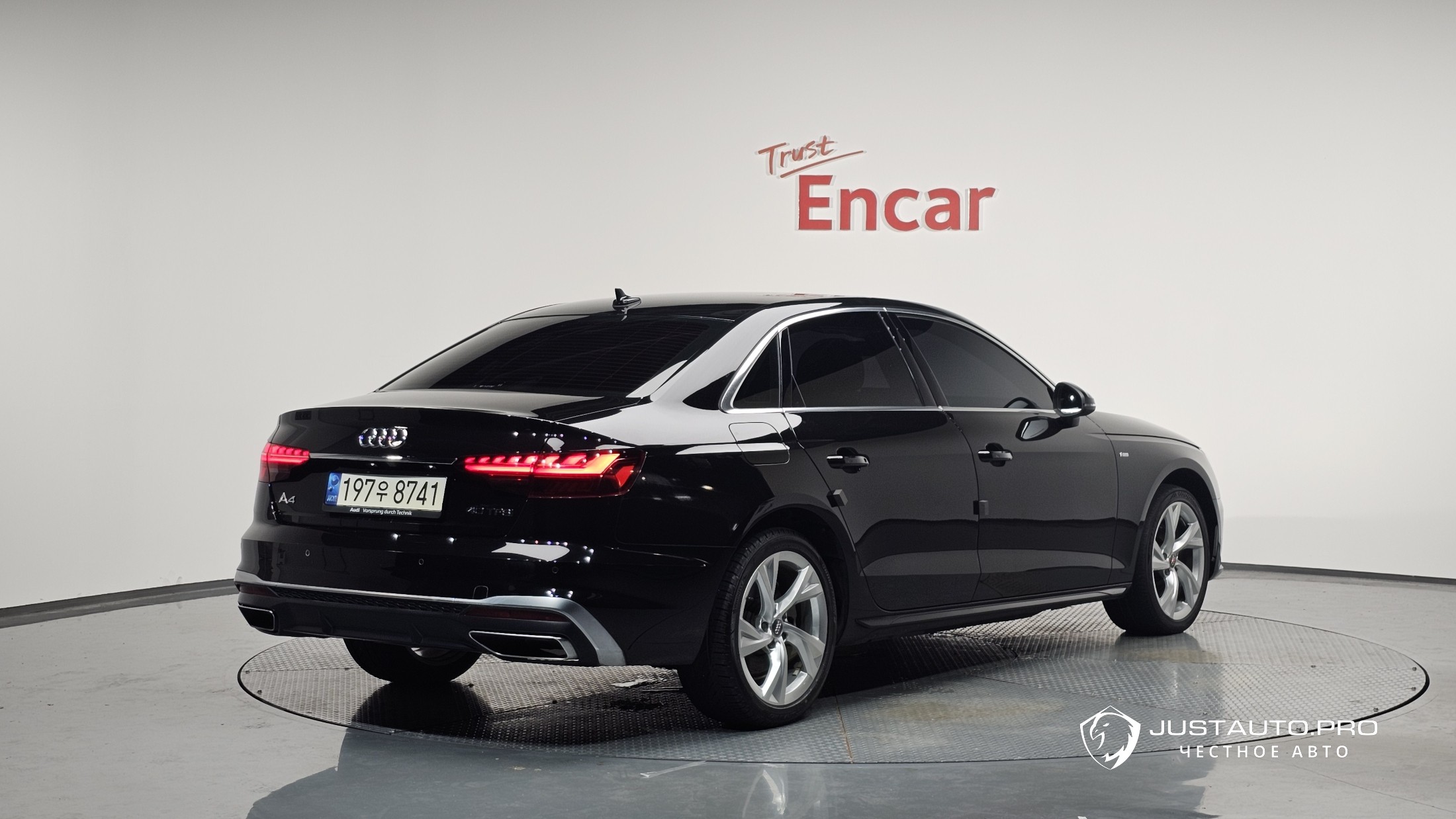 Автомобиль Audi A4