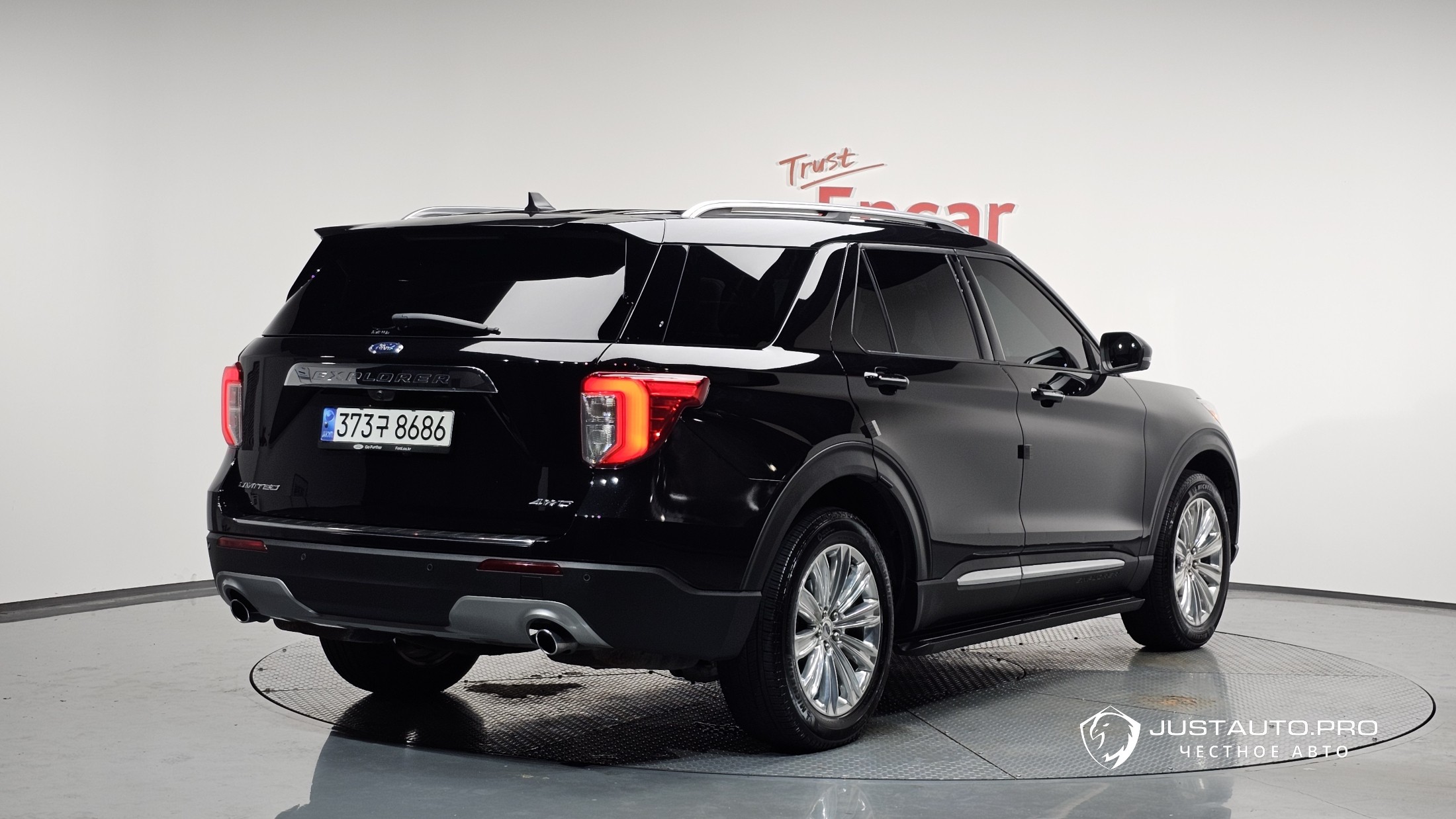 Автомобиль Ford Explorer